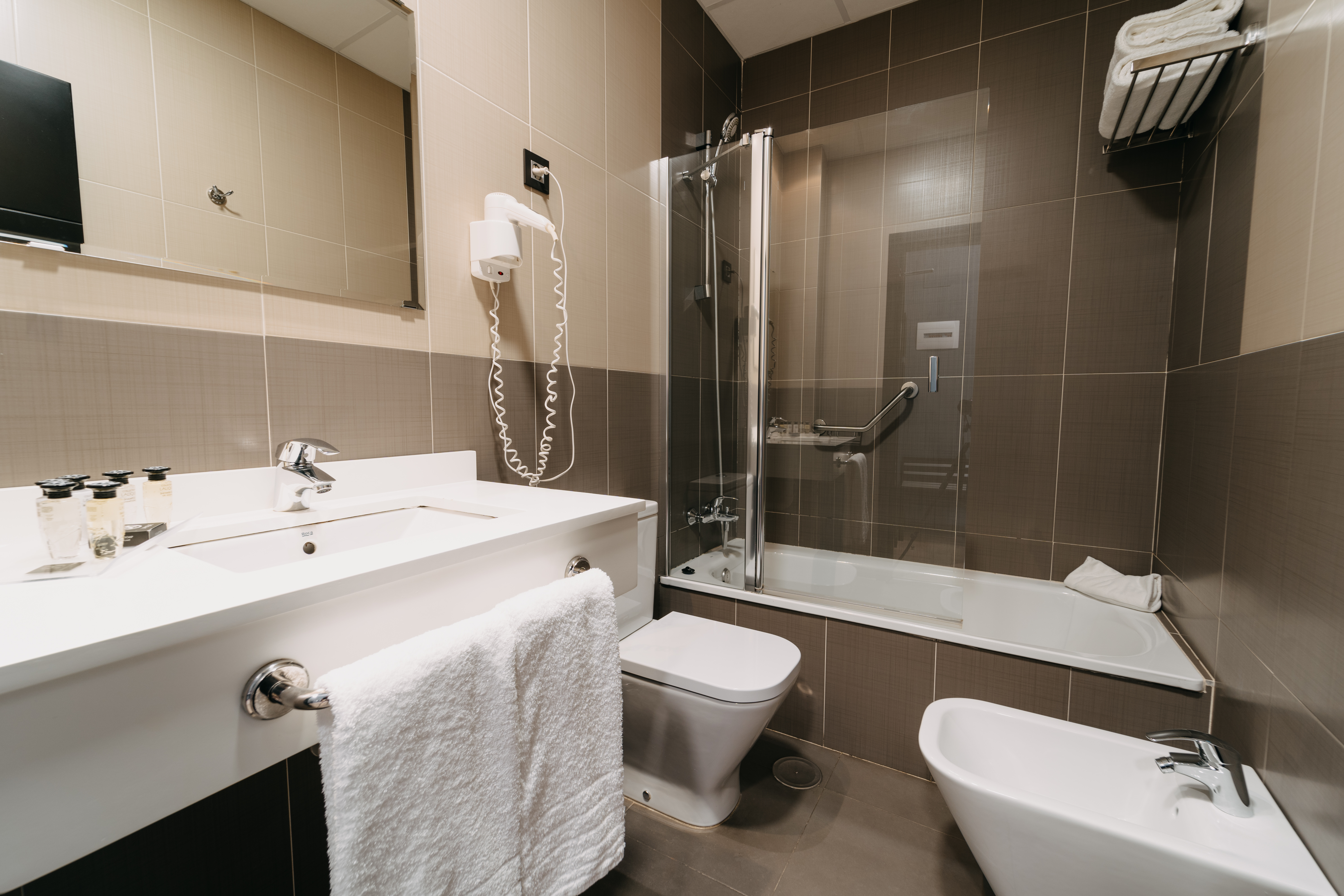 Double or Twin Standard