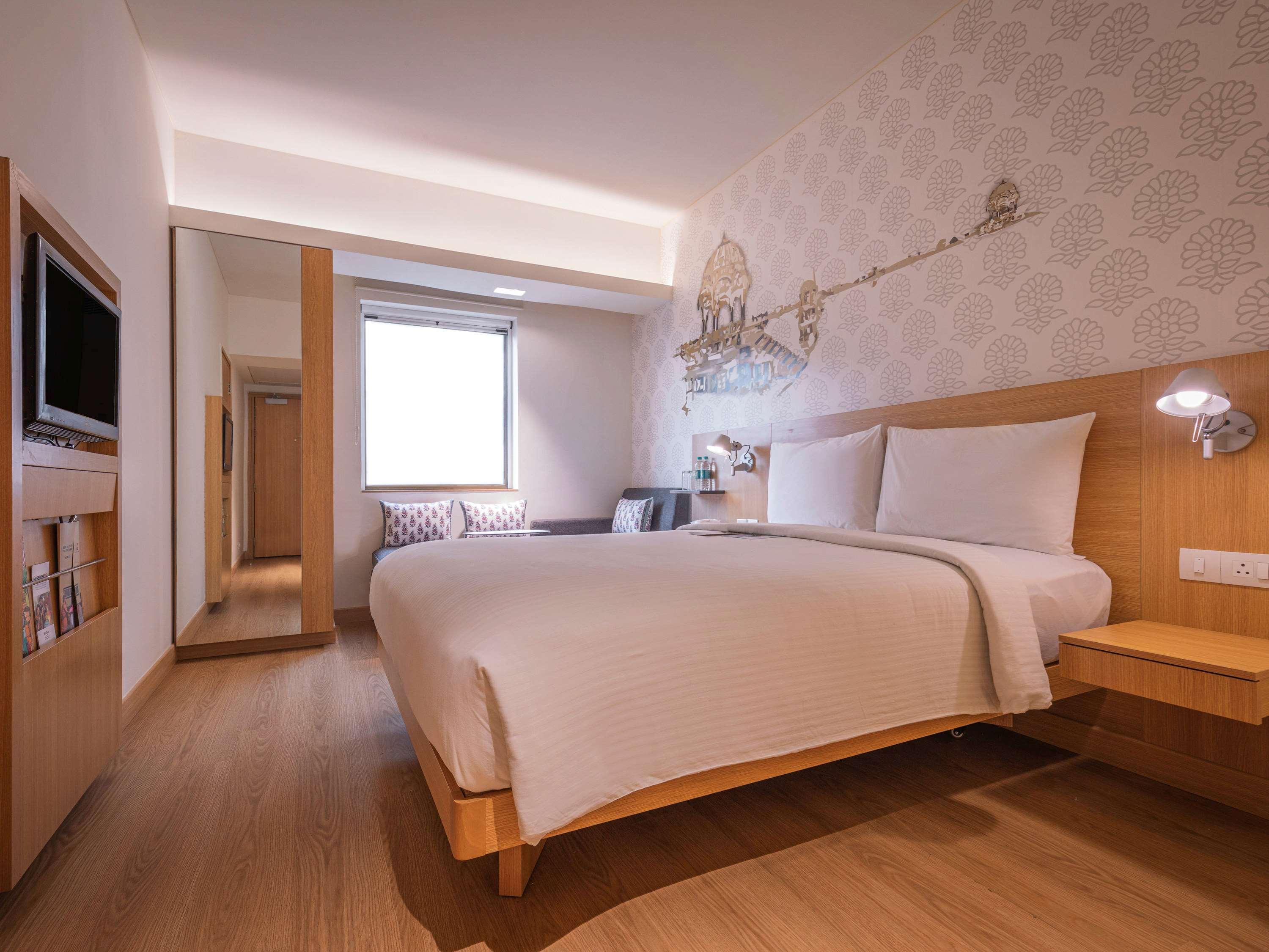 Double Queen Size Bed