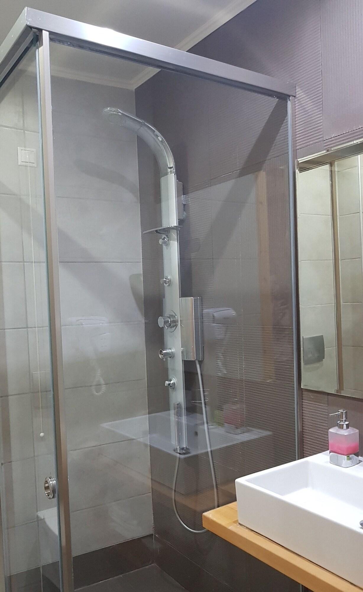 Quadruple with Double Bed