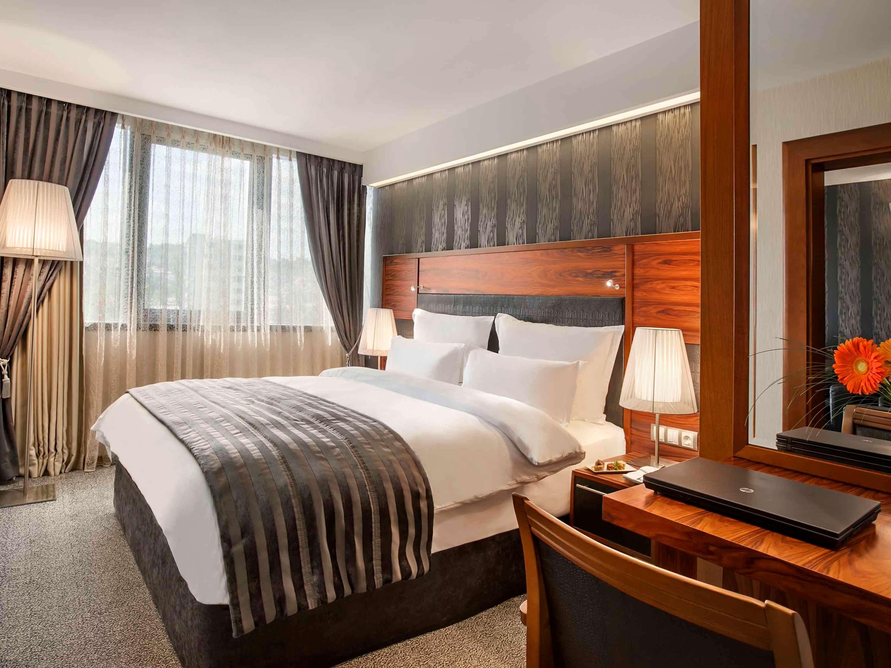 Junior Suite King Size Bed