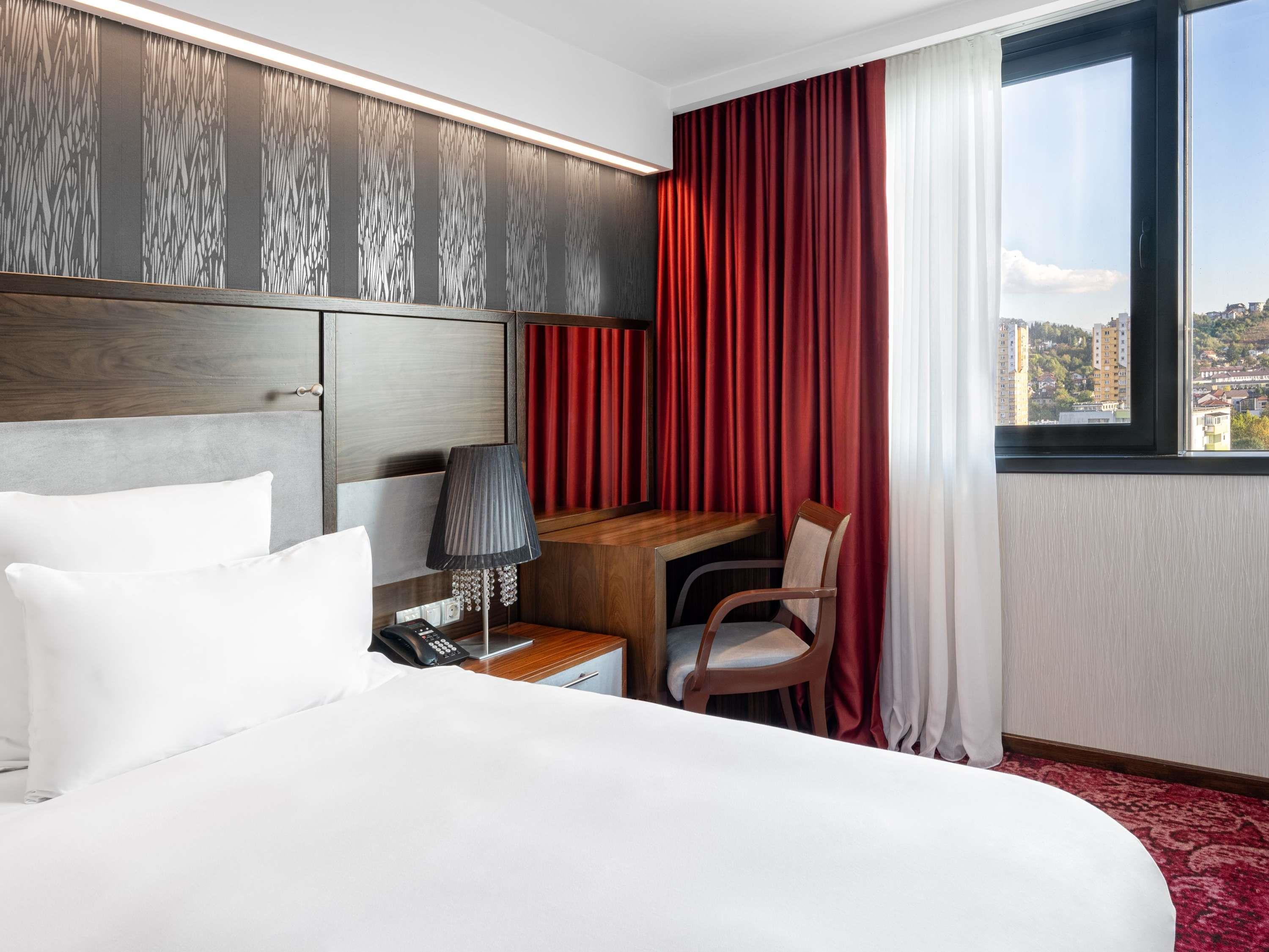 Suite Deluxe King Bed