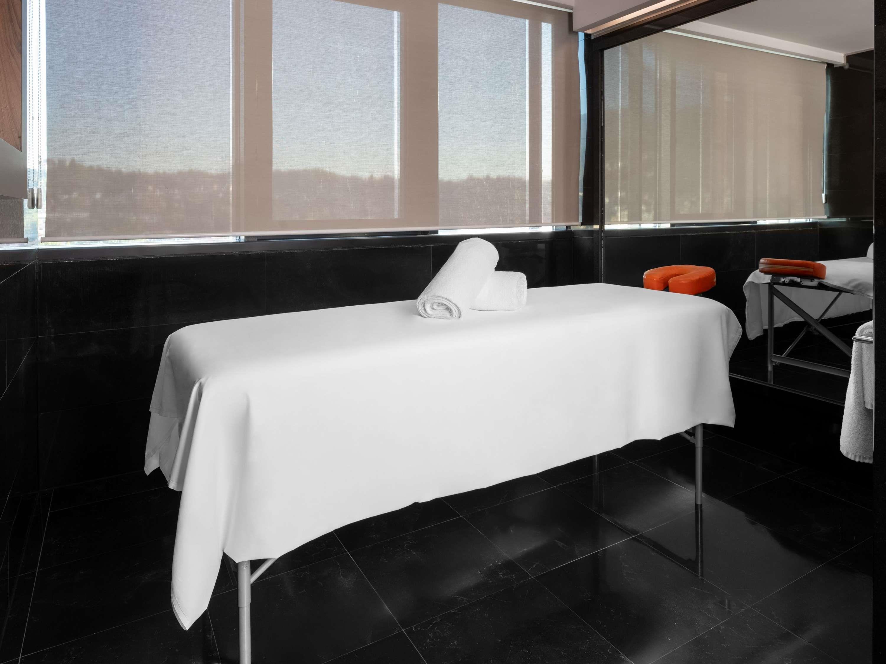 Suite Deluxe King Bed