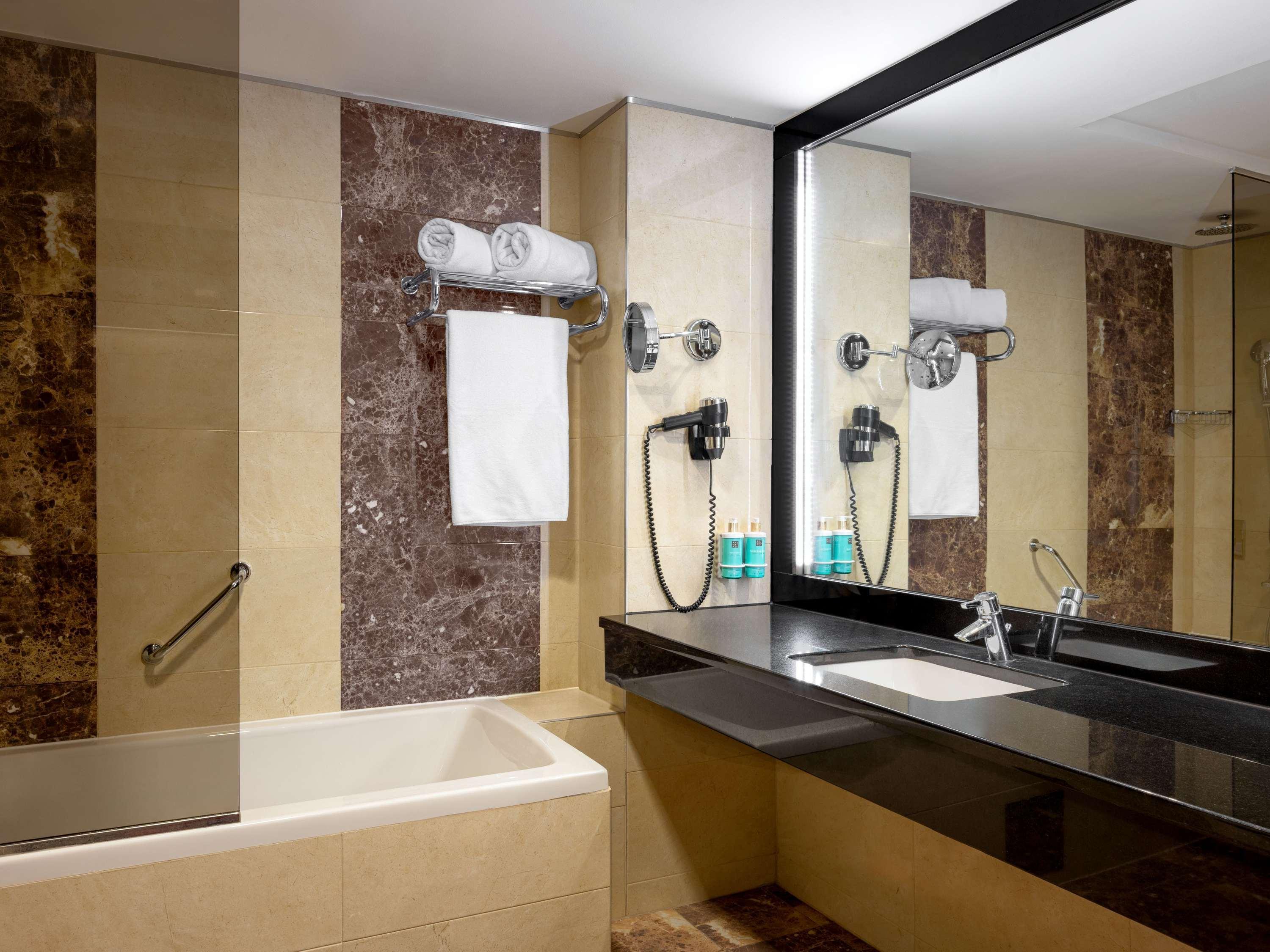 Double or Twin Deluxe