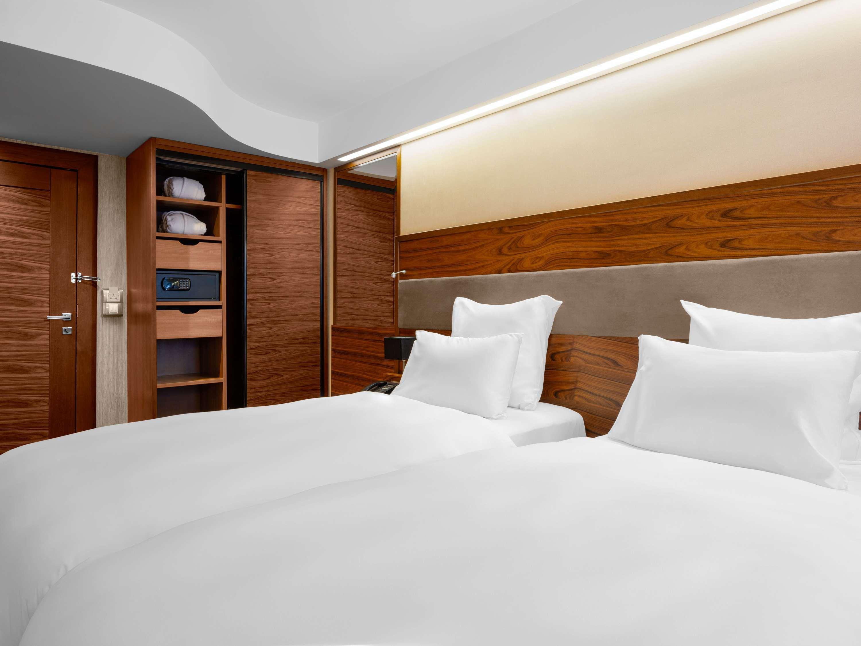 Double or Twin Deluxe