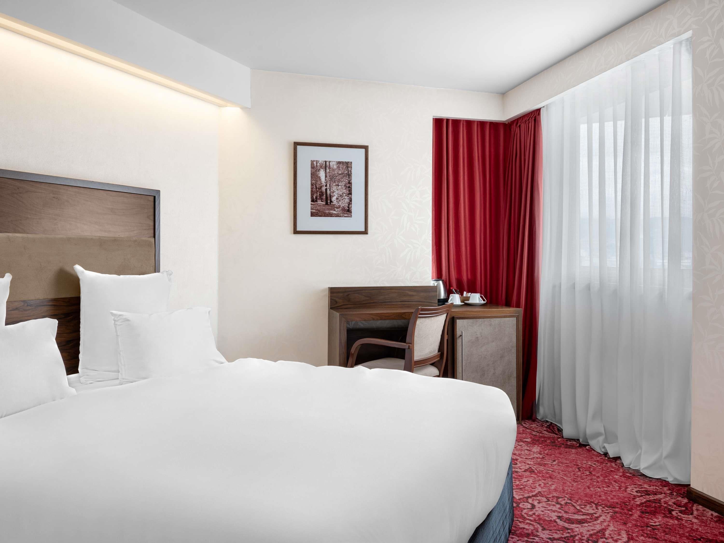 Double Superior King Bed