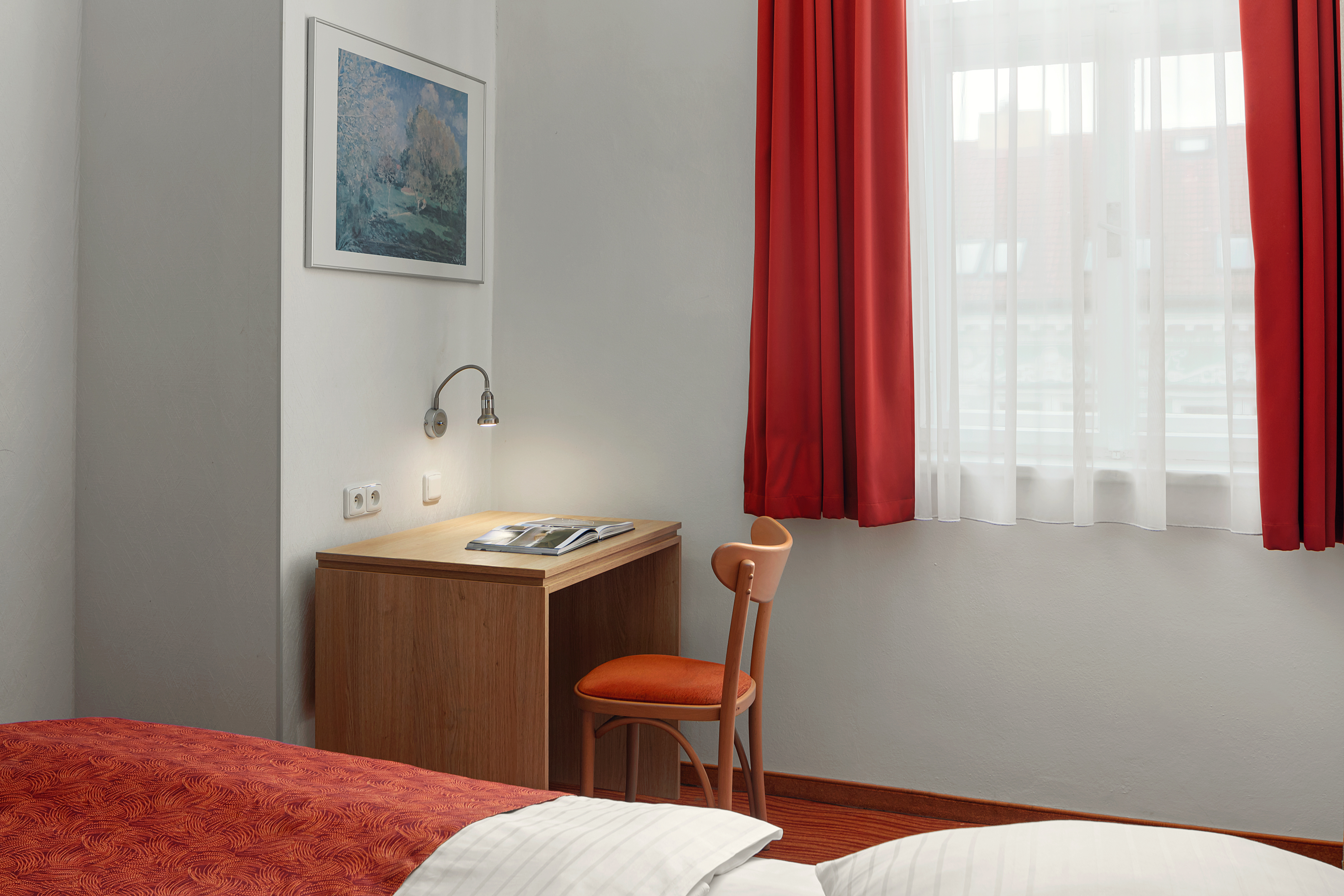 Double or Twin Standard