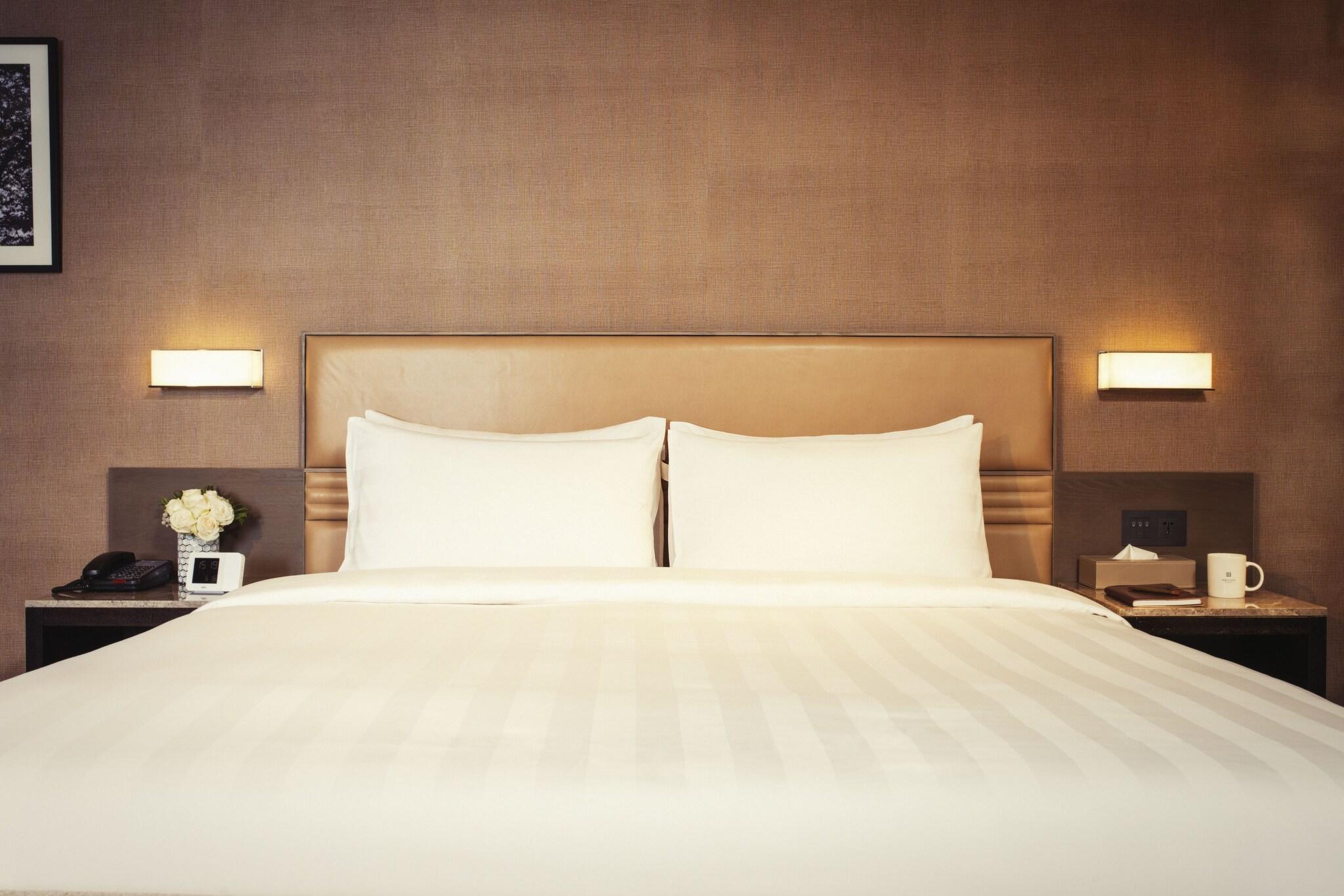 Suite Queen Size Bed