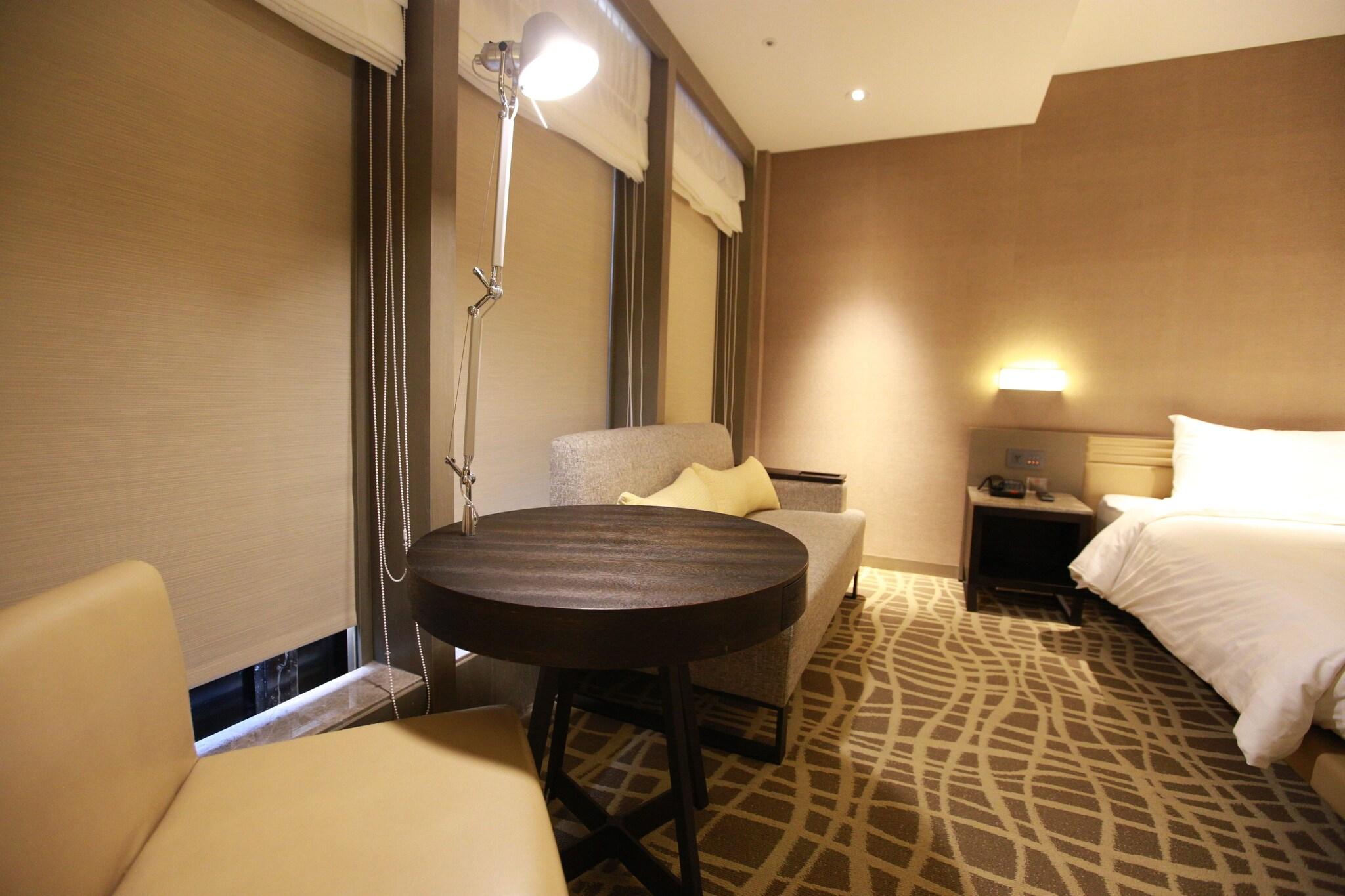 Suite Queen Size Bed