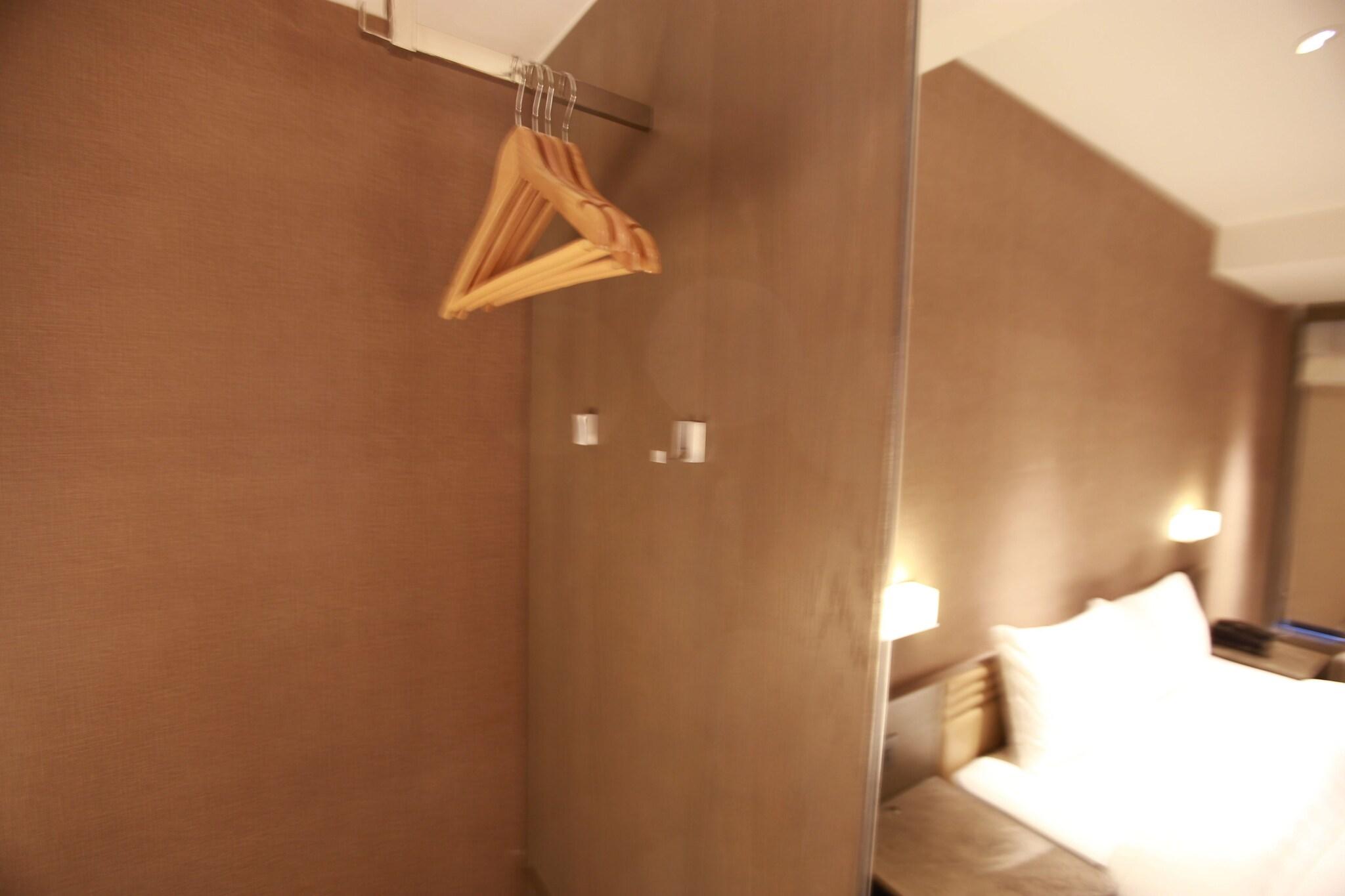 Suite Queen Size Bed