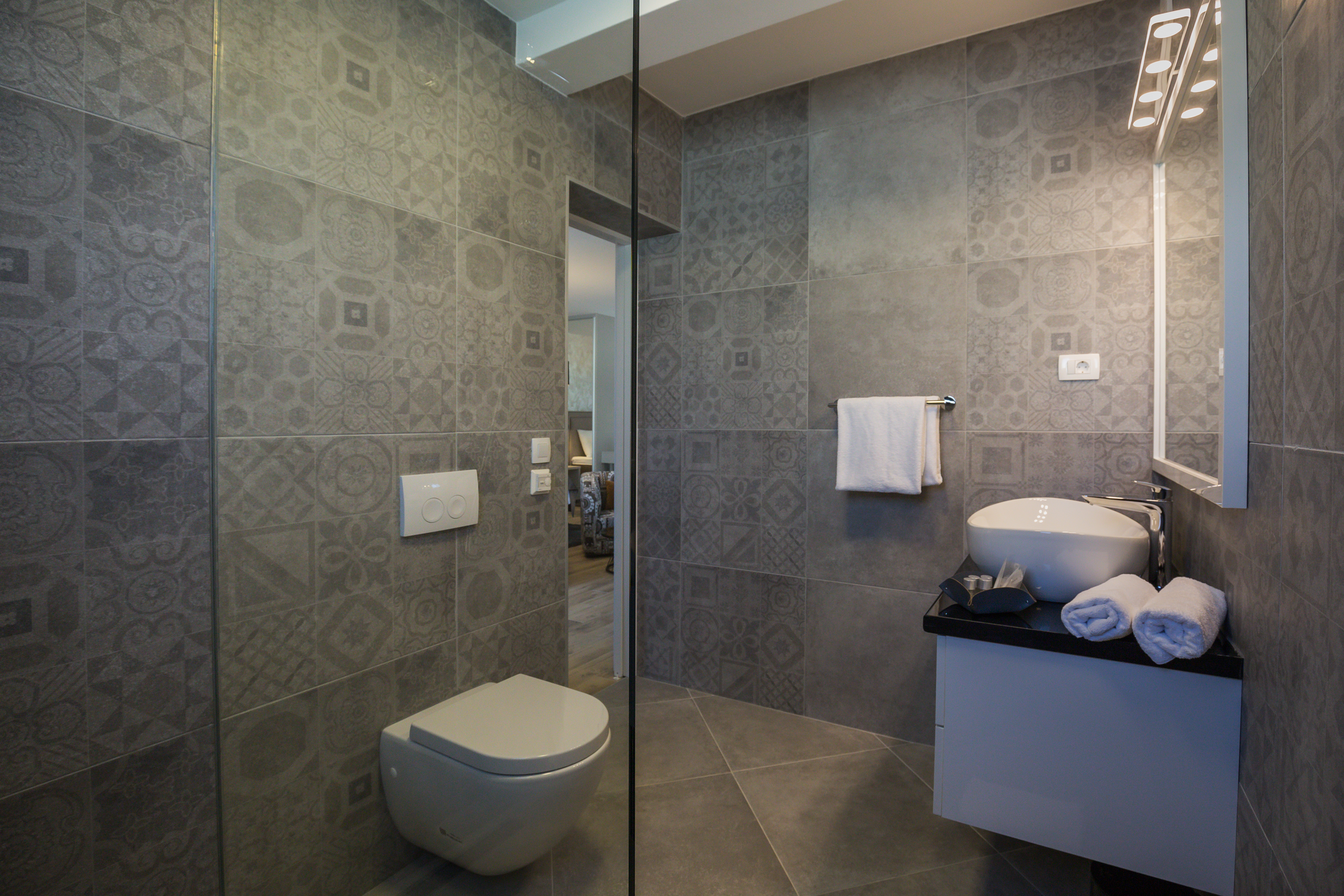 Double Deluxe King Bed