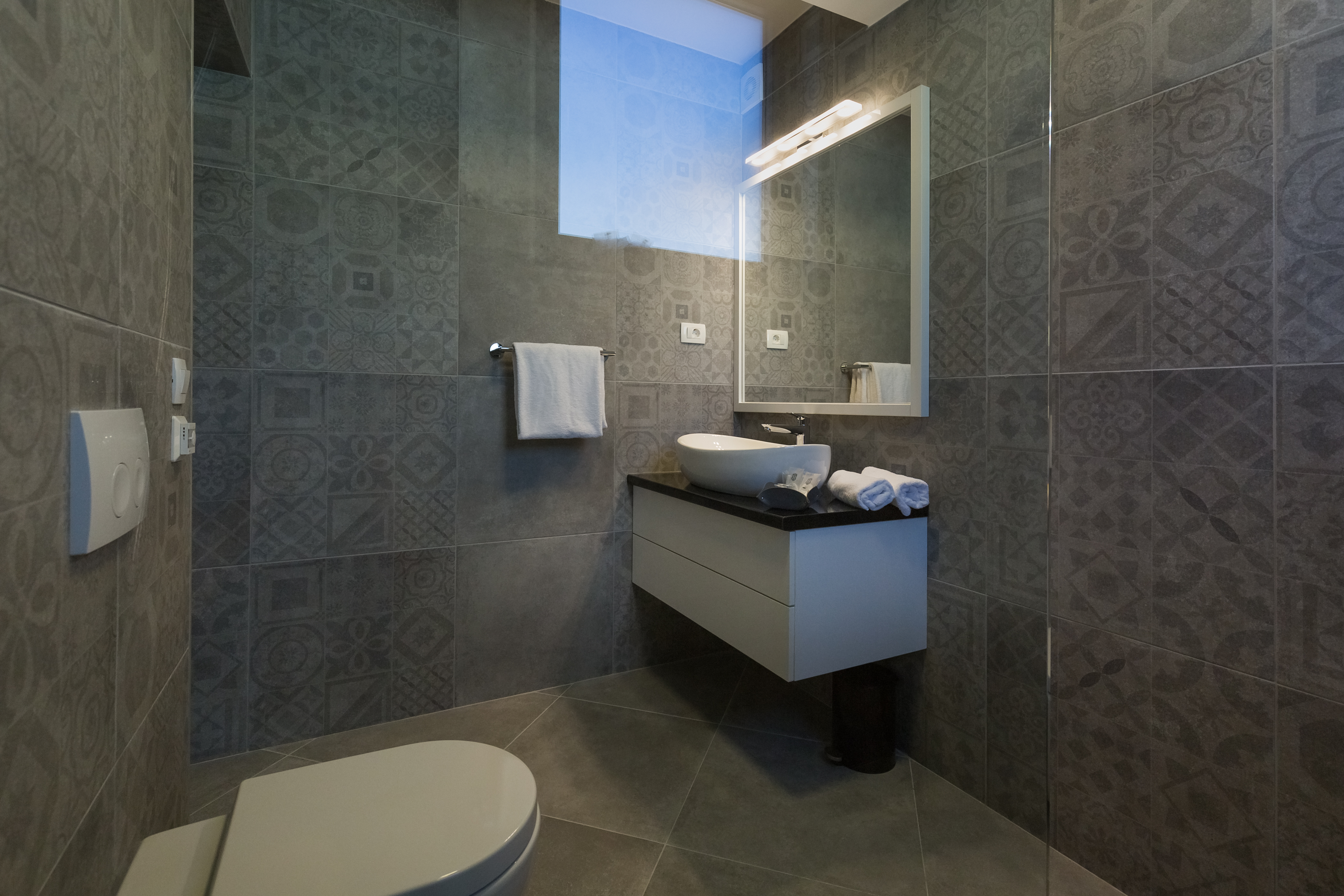 Double Deluxe King Bed