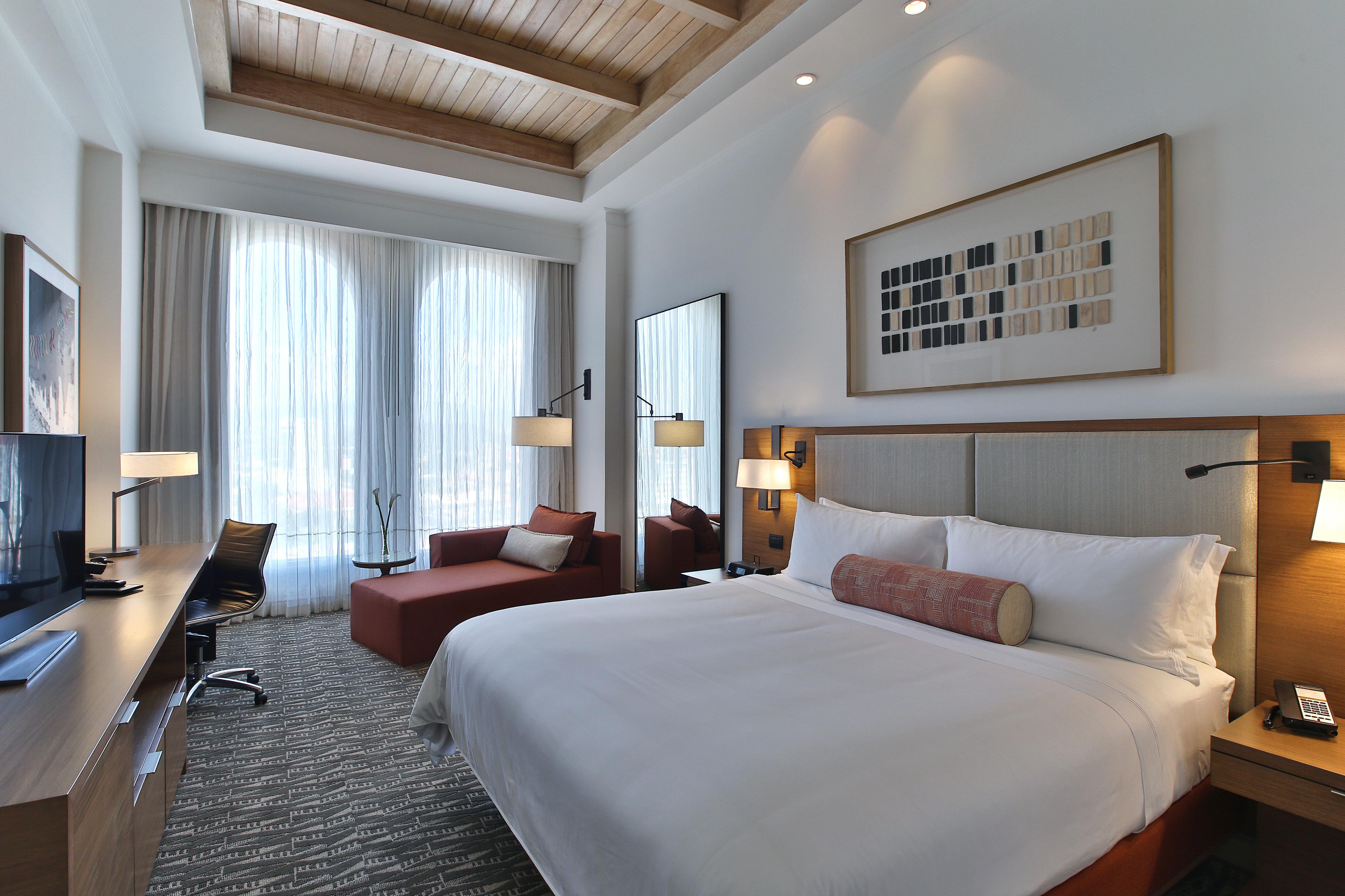 Double Club King Bed