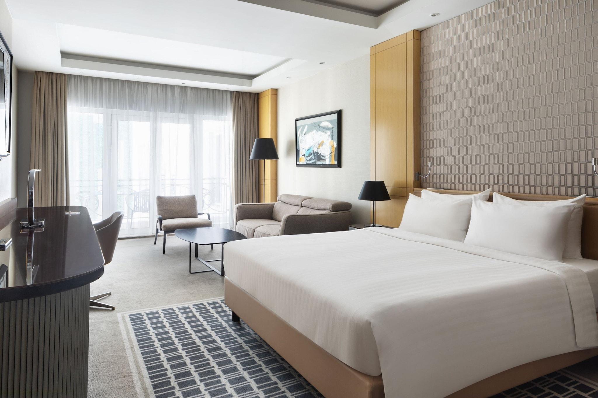 Double Executive King Bed