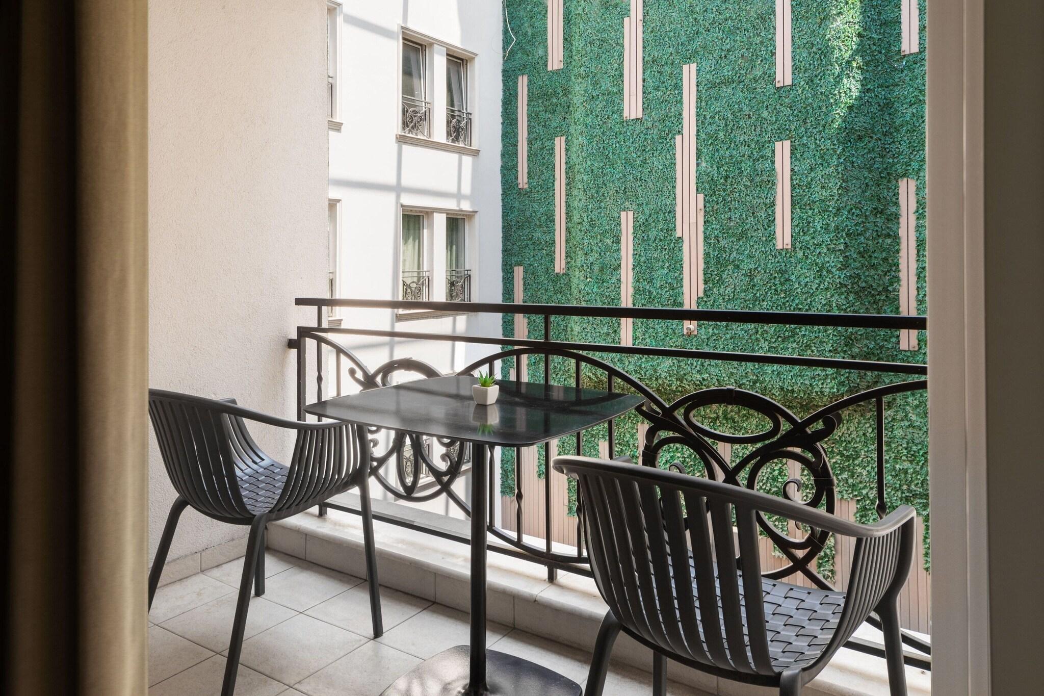 Double Executive King Bed