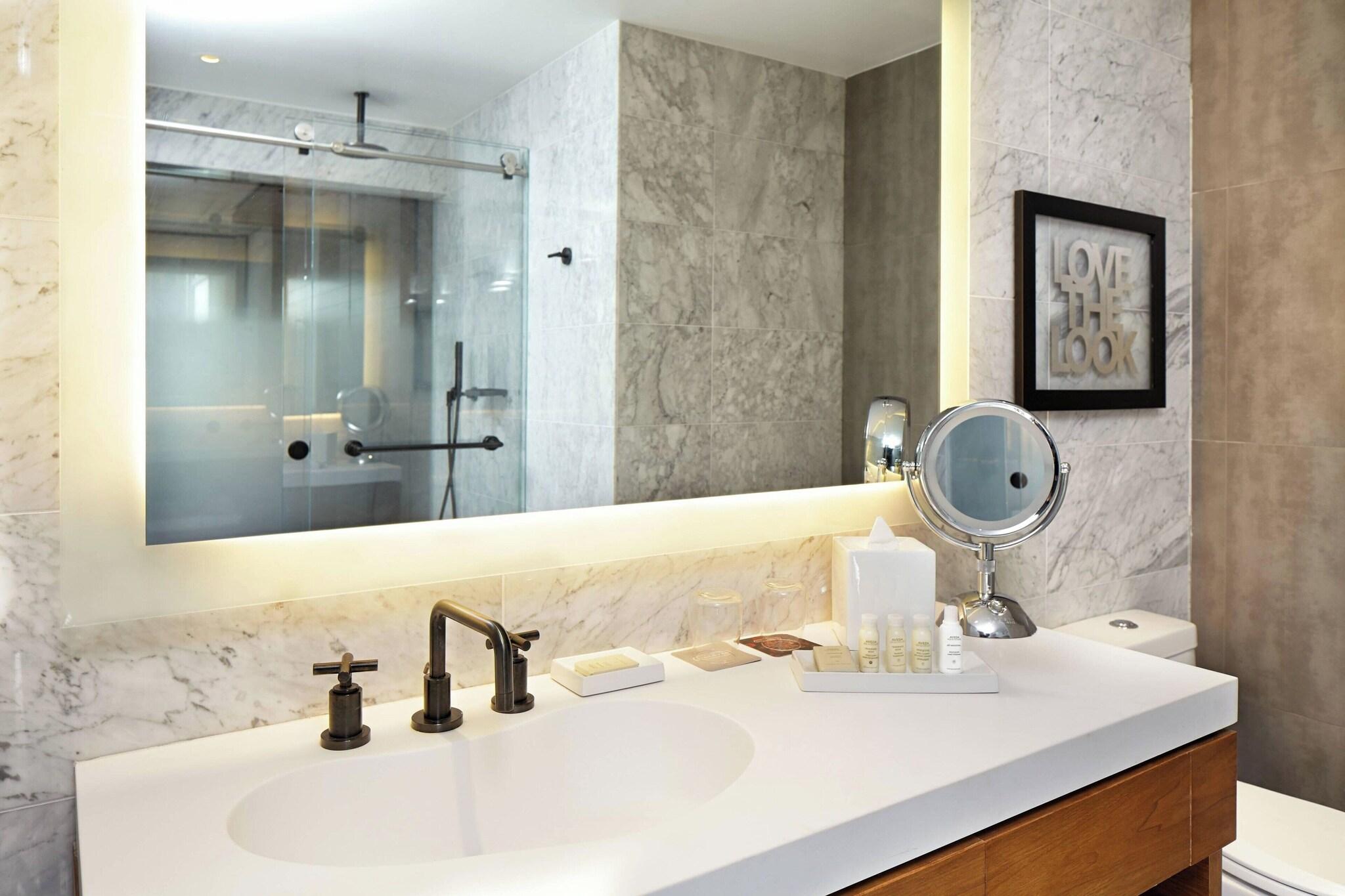 Double Accessible with Views