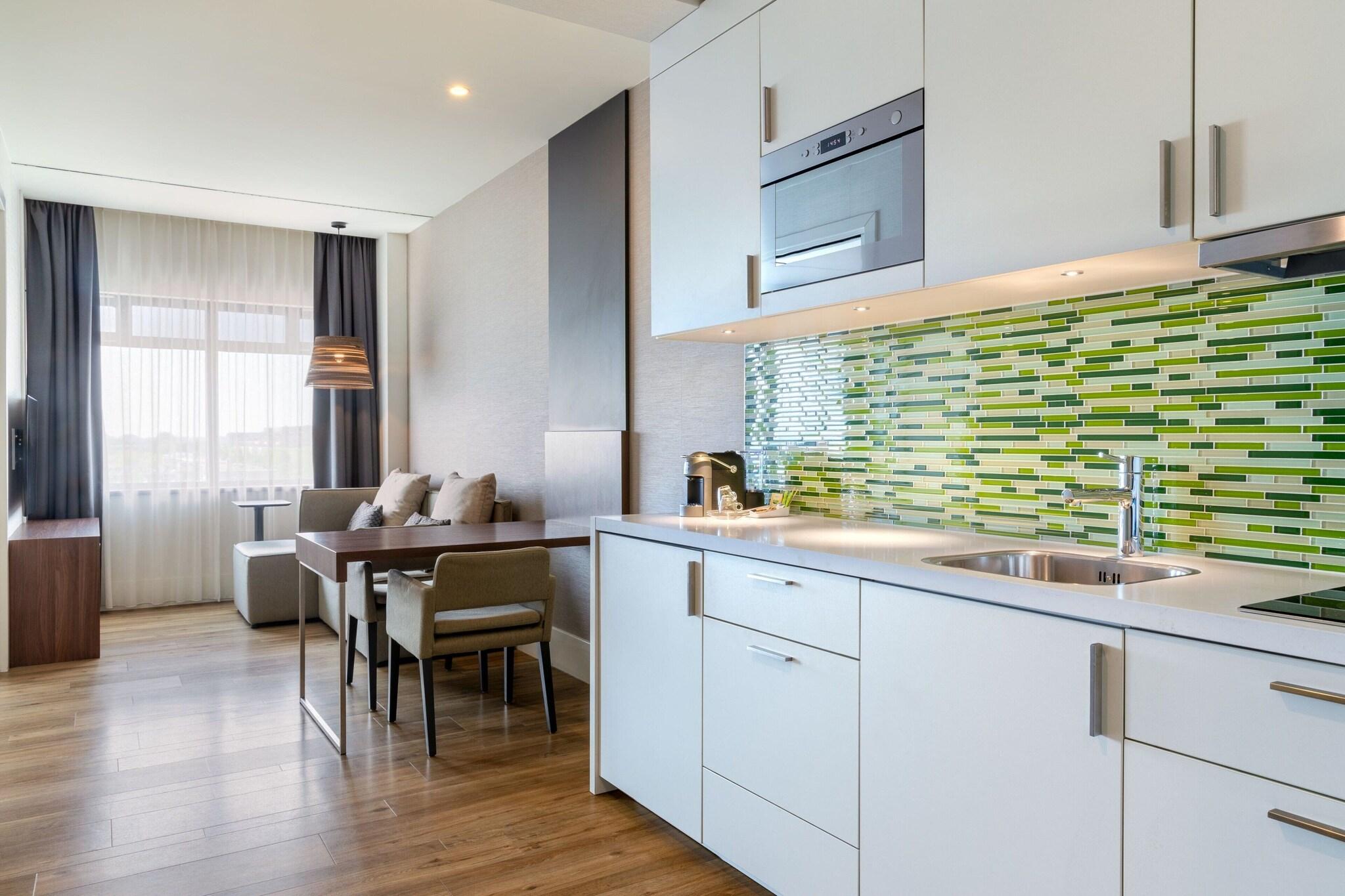 Suite with Views