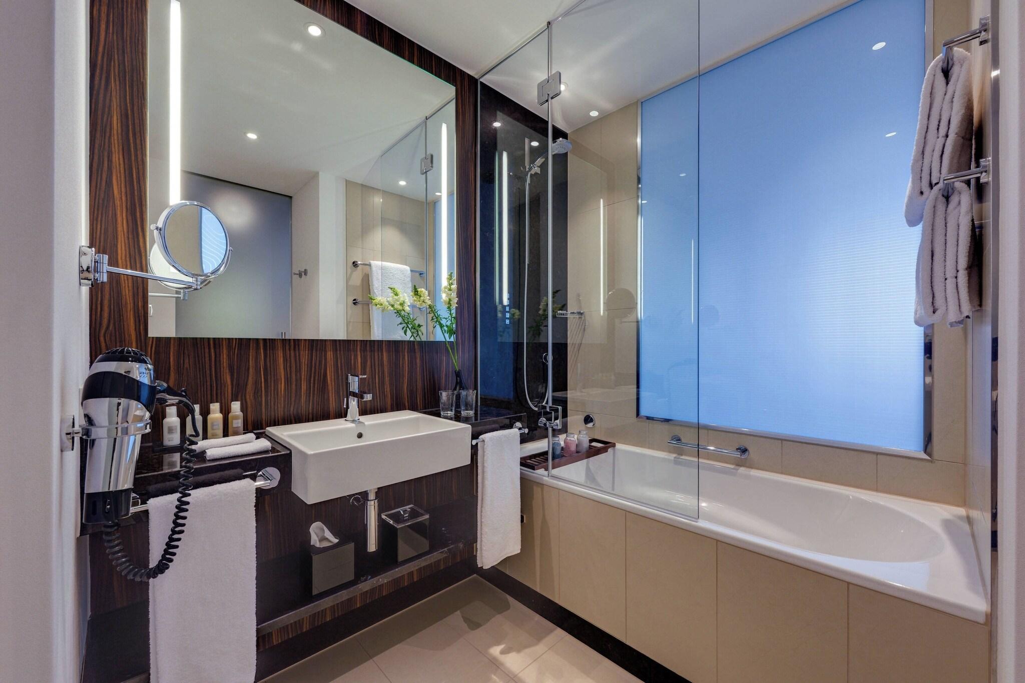 Double Executive King Bed