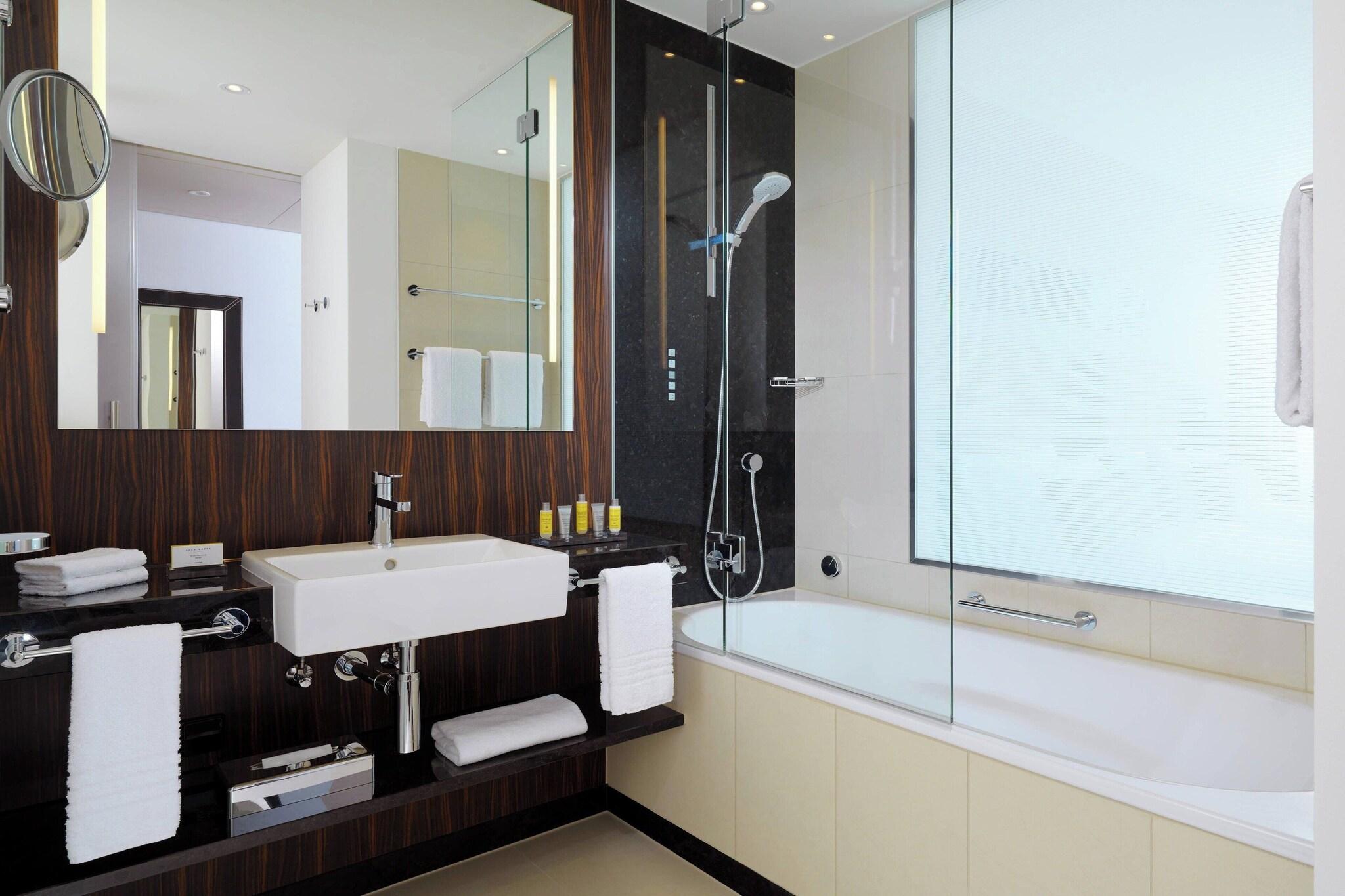 Double City View King Bed