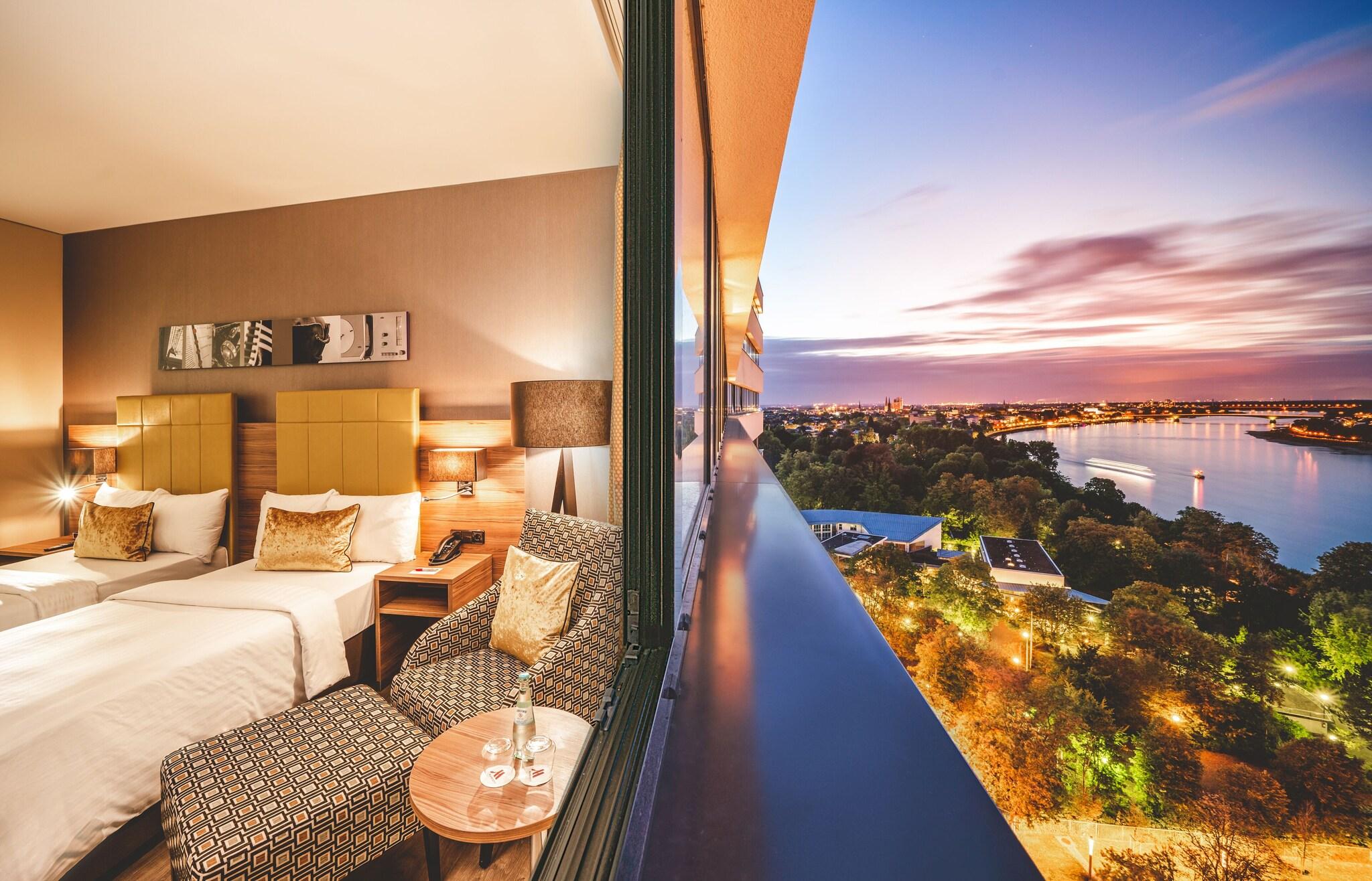 Double Deluxe King Bed