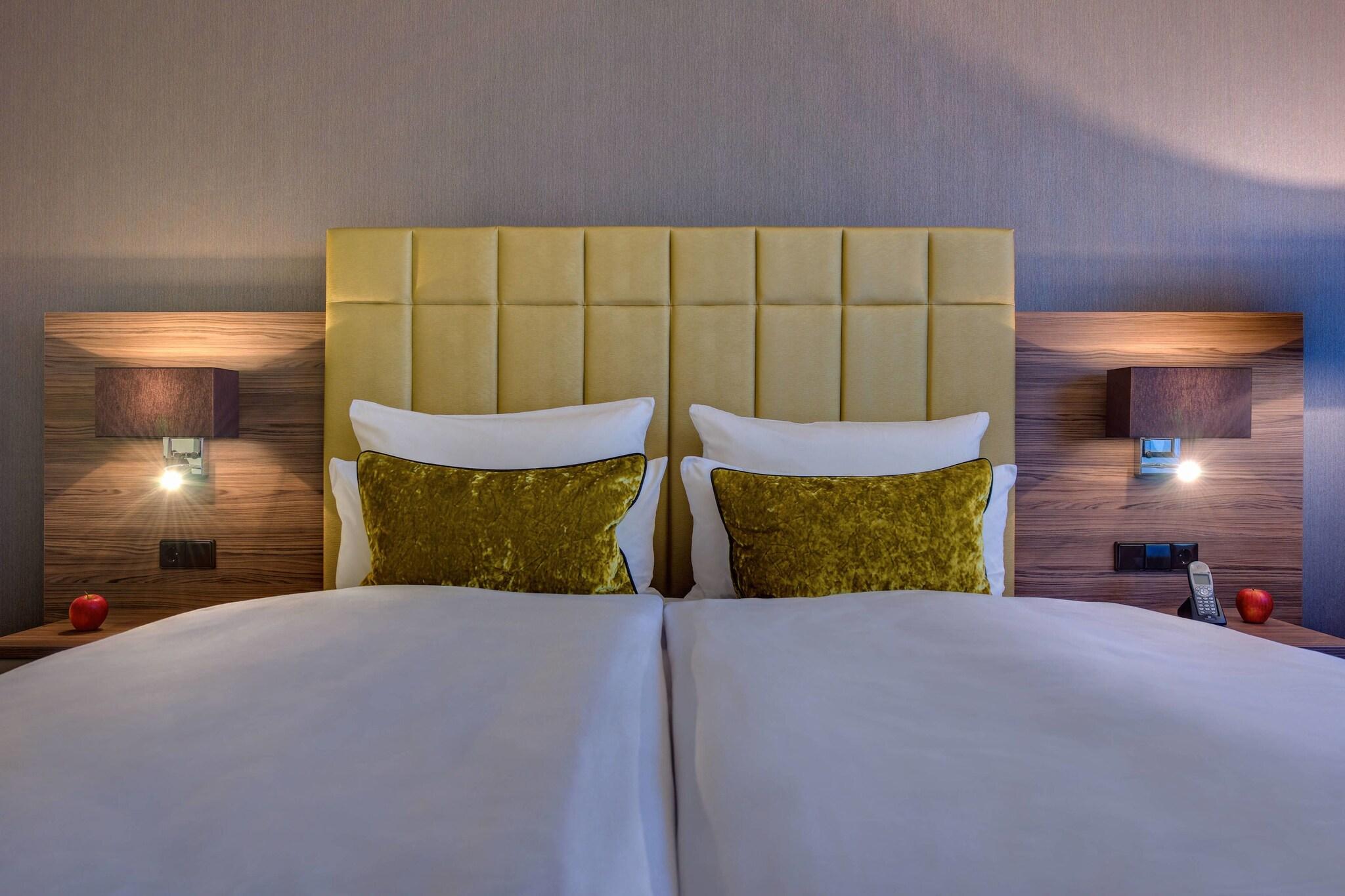 Double City View King Bed