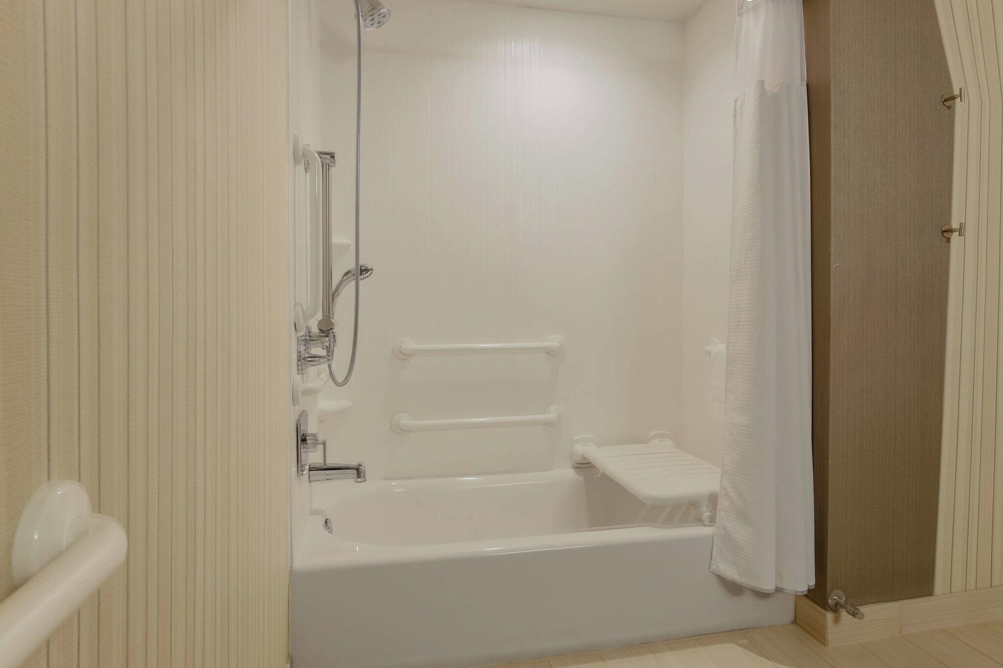 Quadruple Two Queen Beds