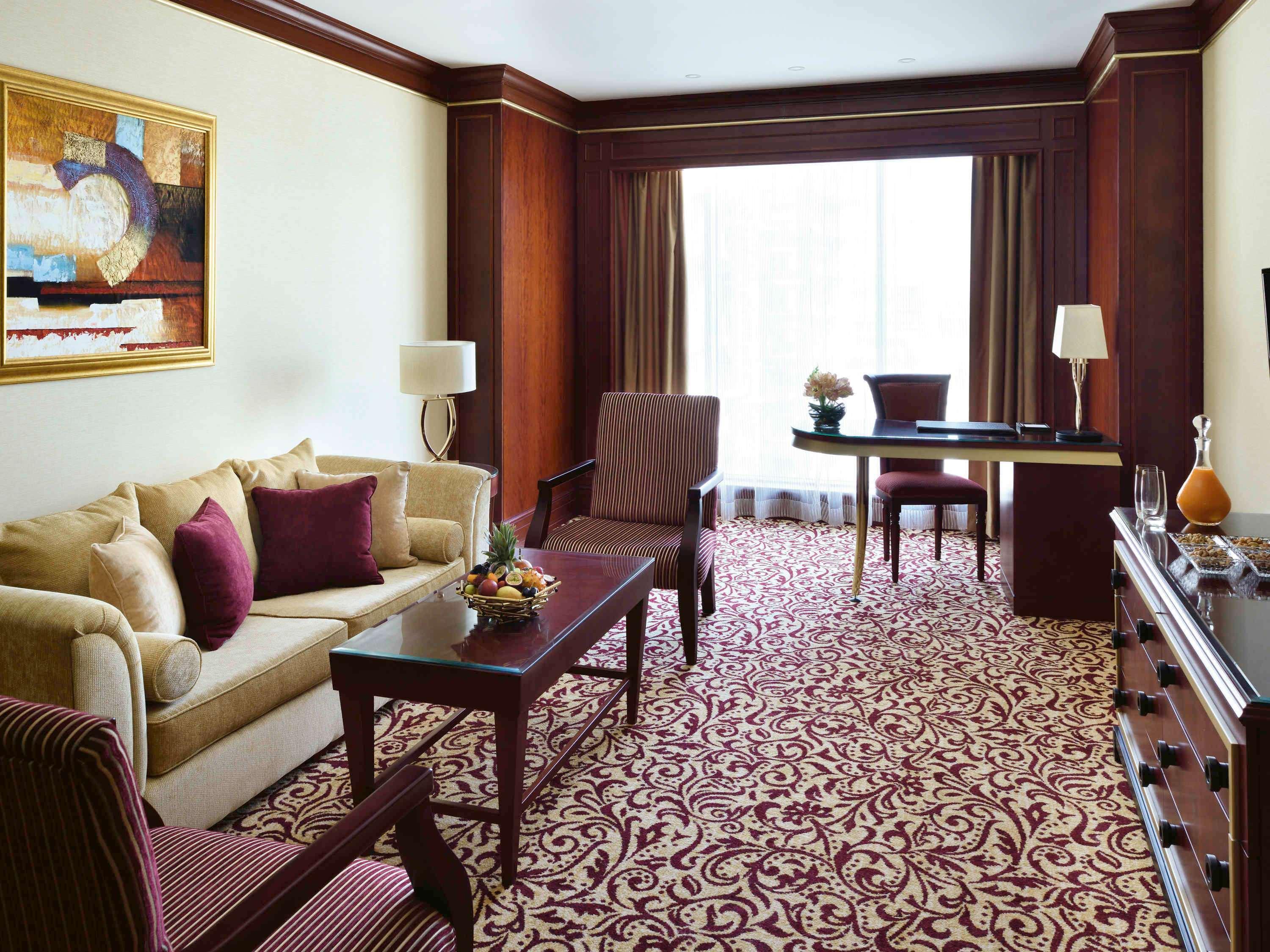 Suite Deluxe King Bed