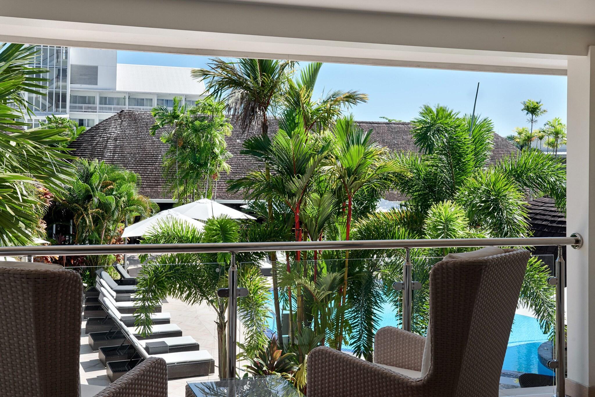 Double Pool View King Bed