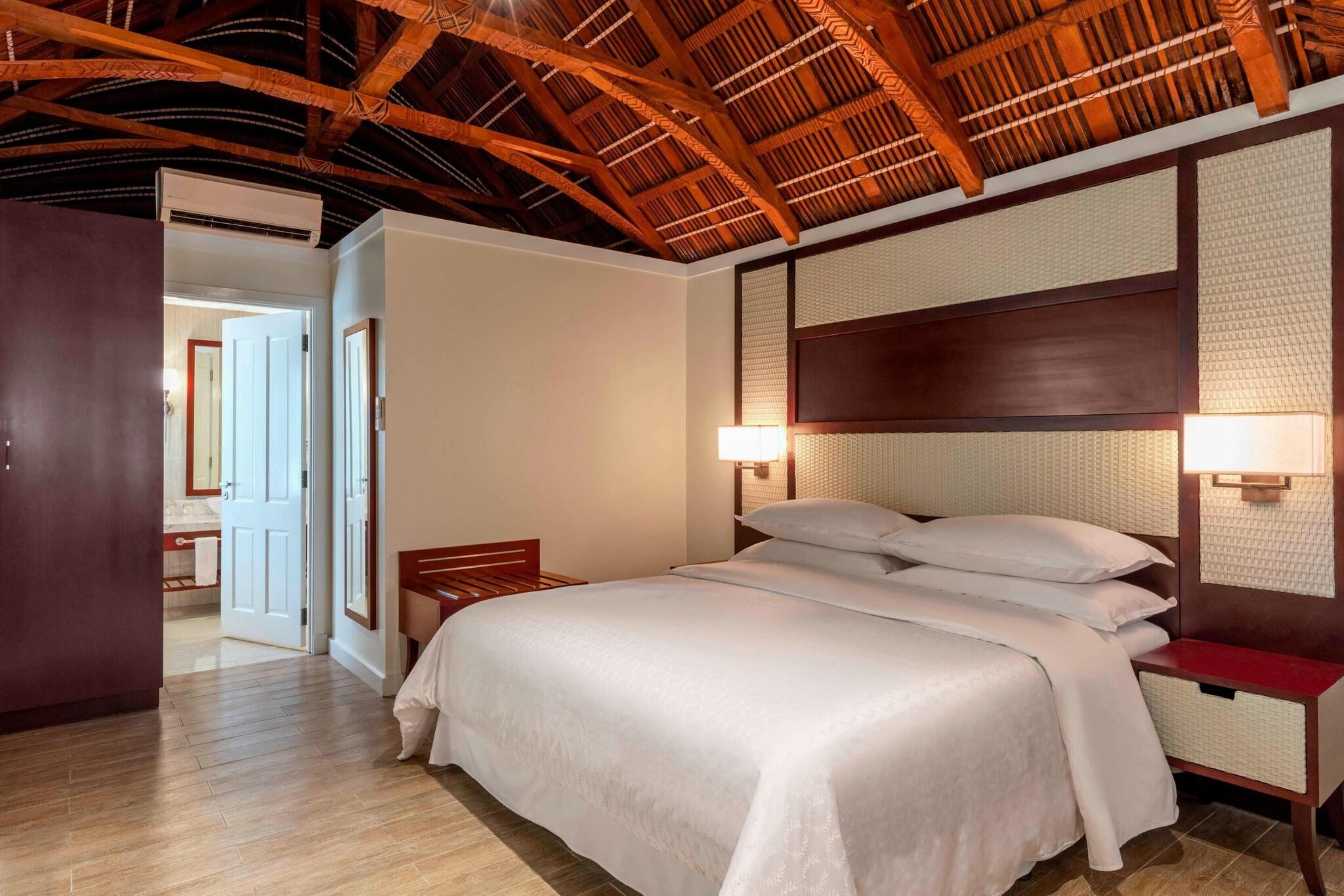 Bungalow Garden View King Bed