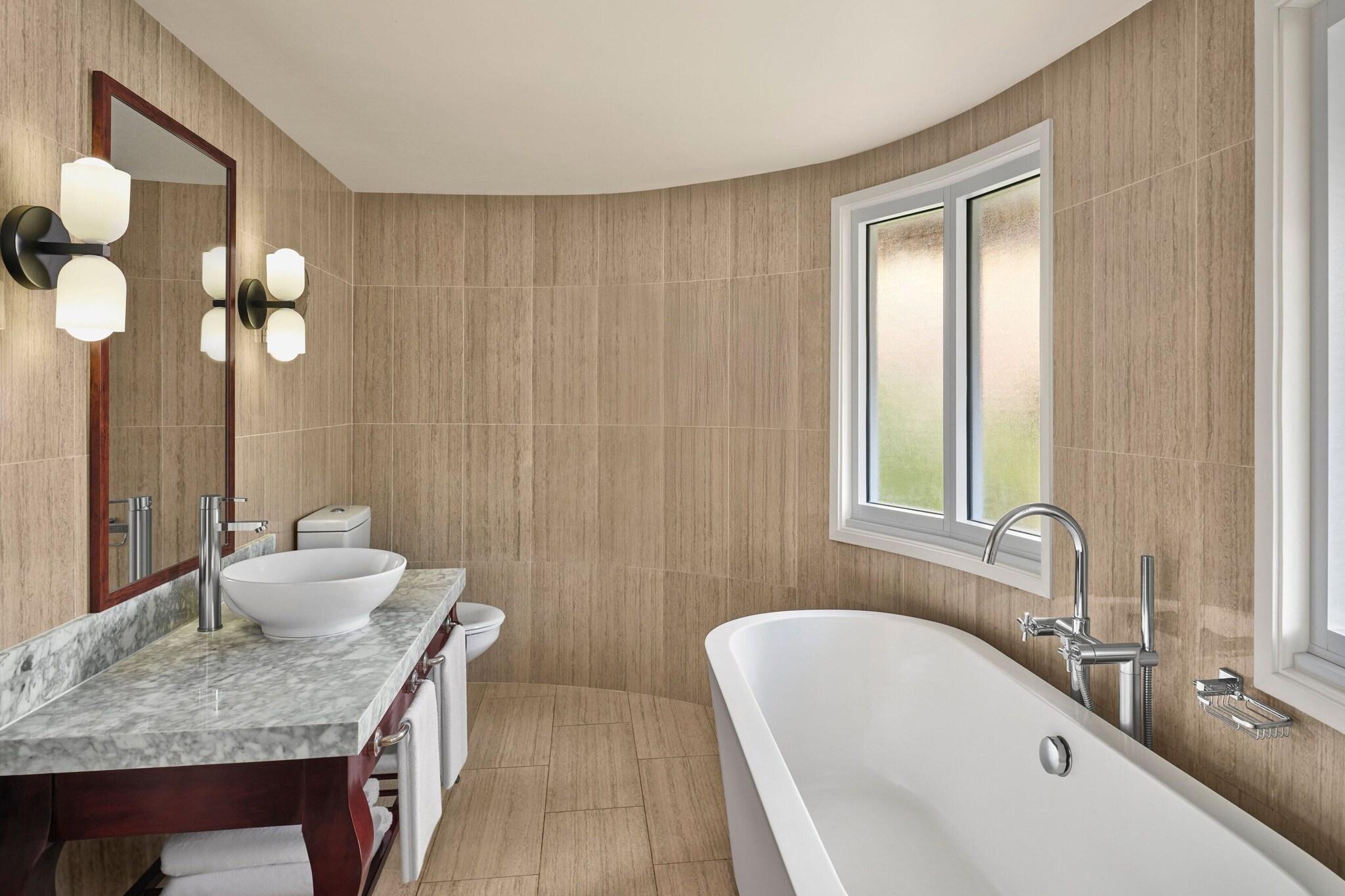 Bungalow Garden View King Bed