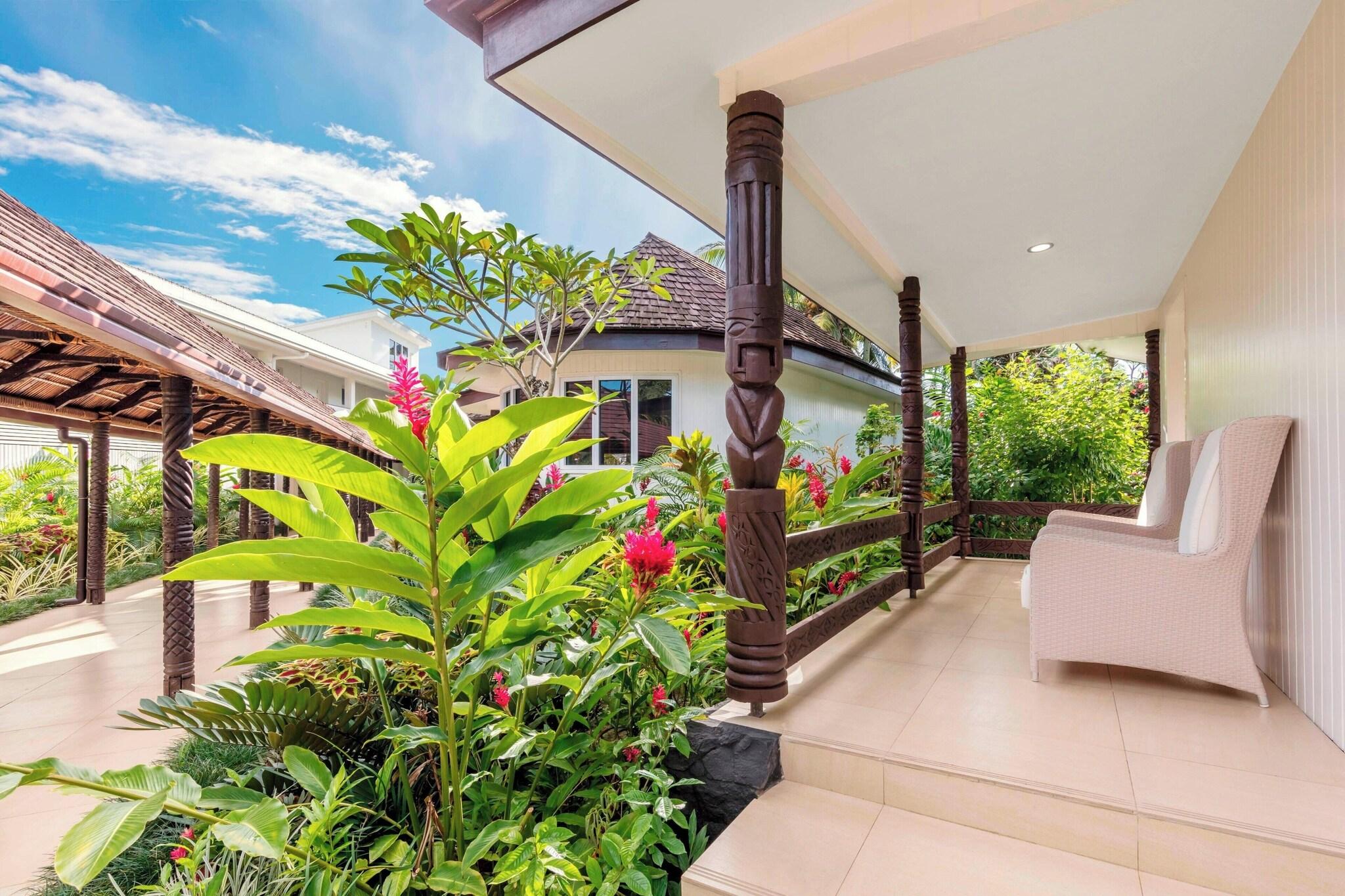 Bungalow Garden View King Bed