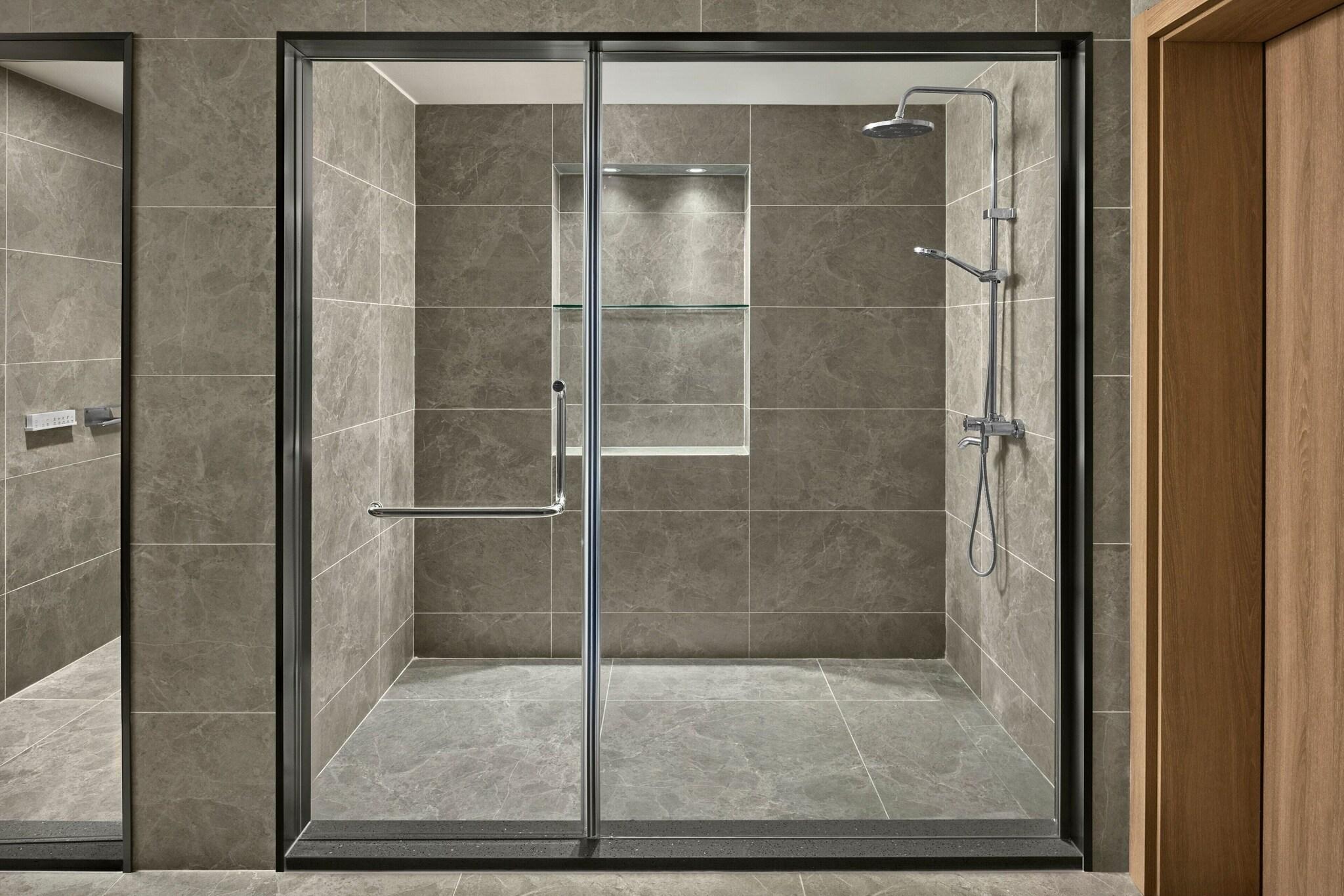 Suite King Bed One Bedroom 