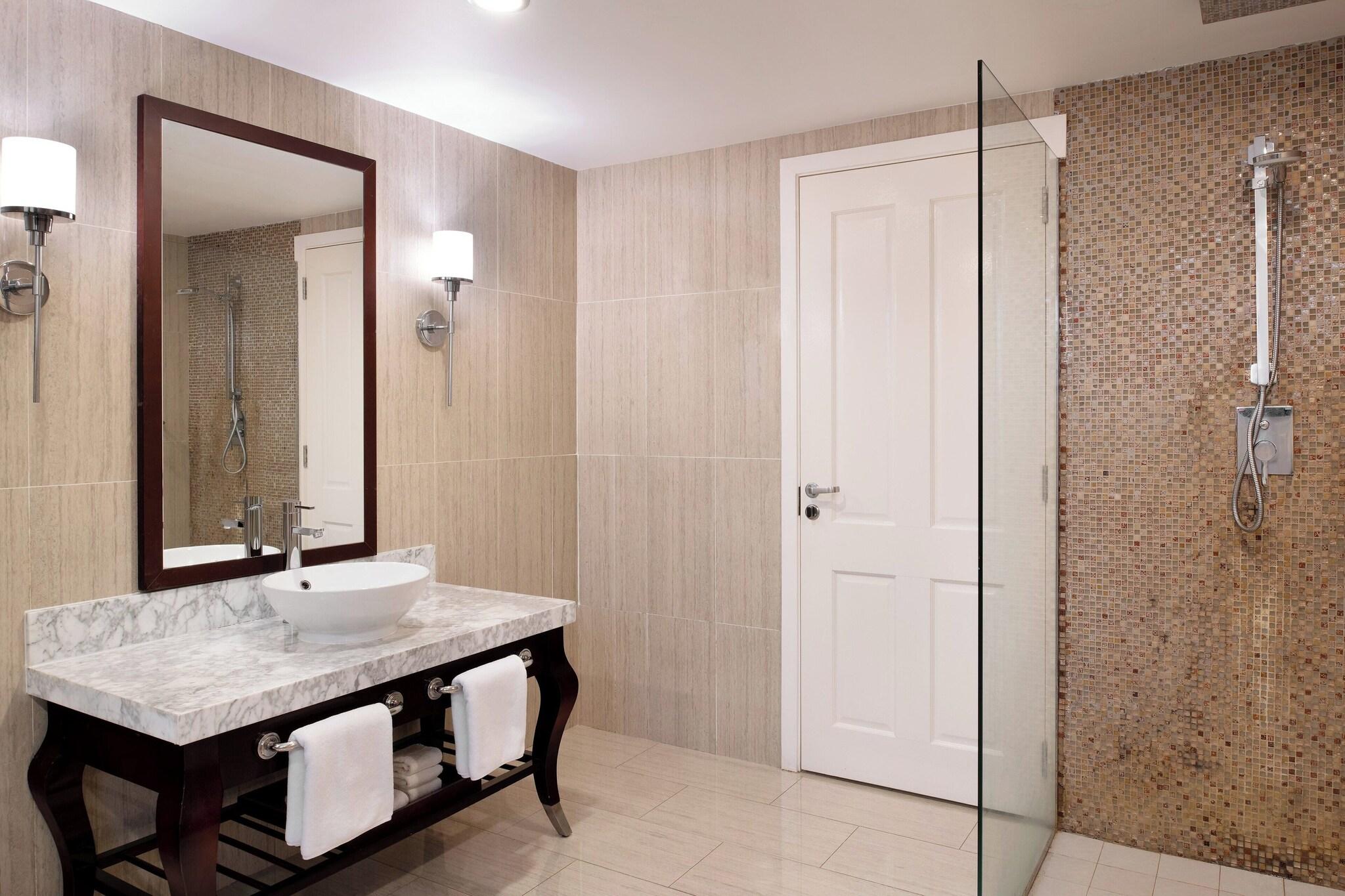 Suite with Double Bed