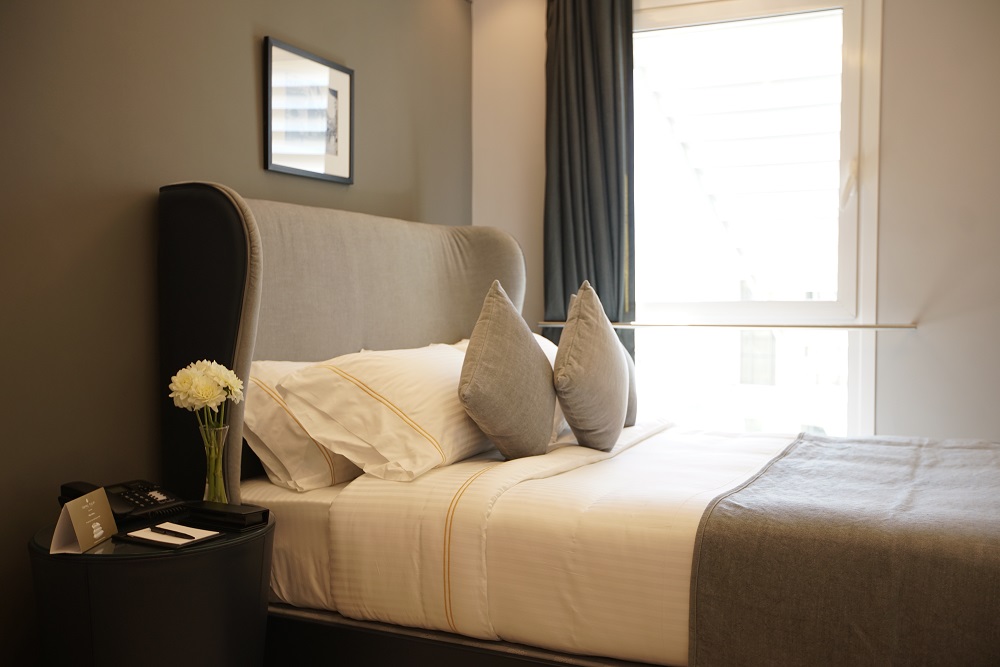 Double Queen Size Bed