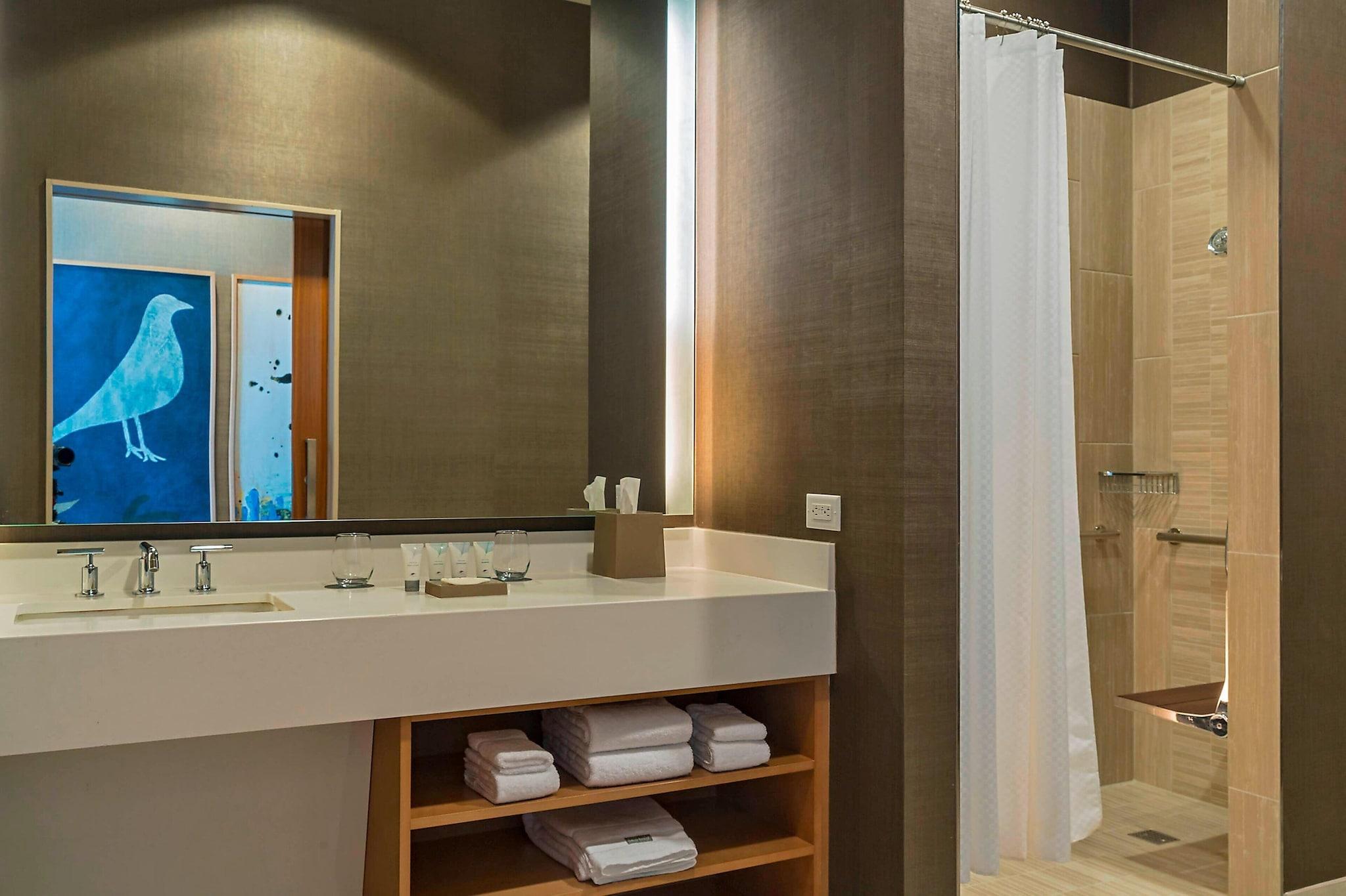 Quadruple Two Queen Beds Non Smoking