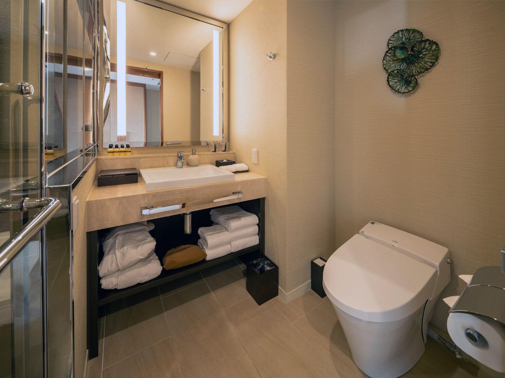 Twin Deluxe Two Beds