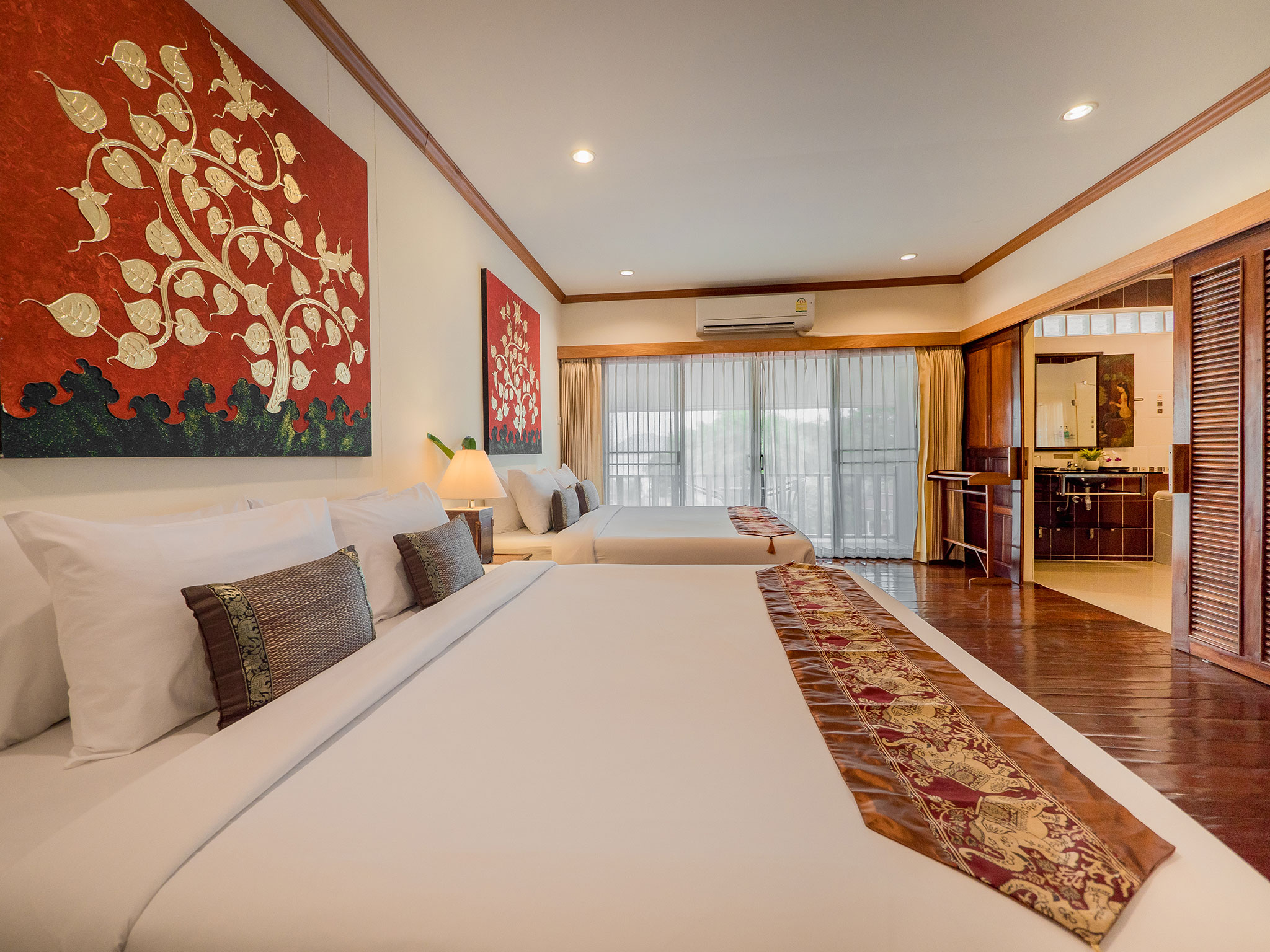 Junior Suite Deluxe with Balcony