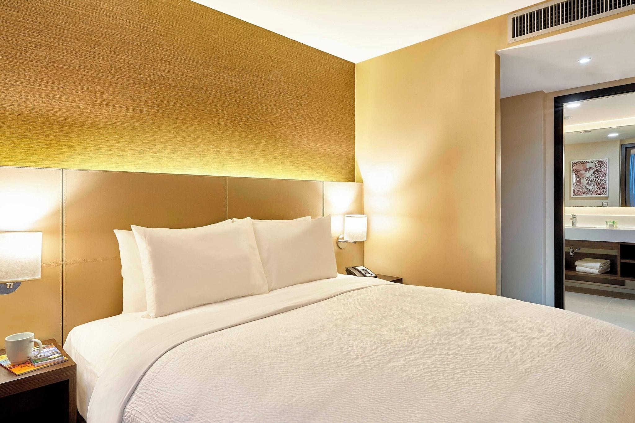 Suite King Bed One Bedroom 