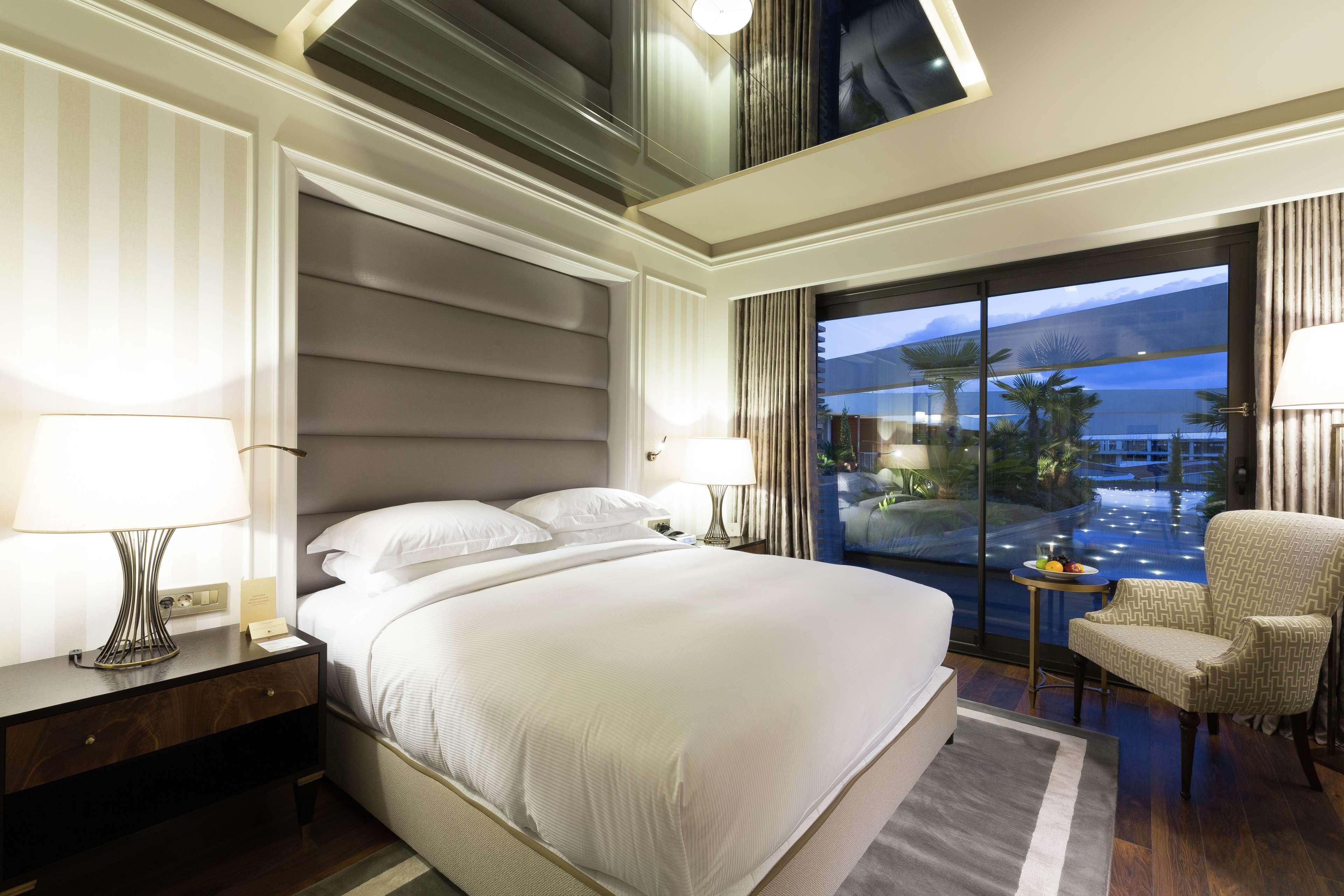 Suite King Bed One Bedroom 