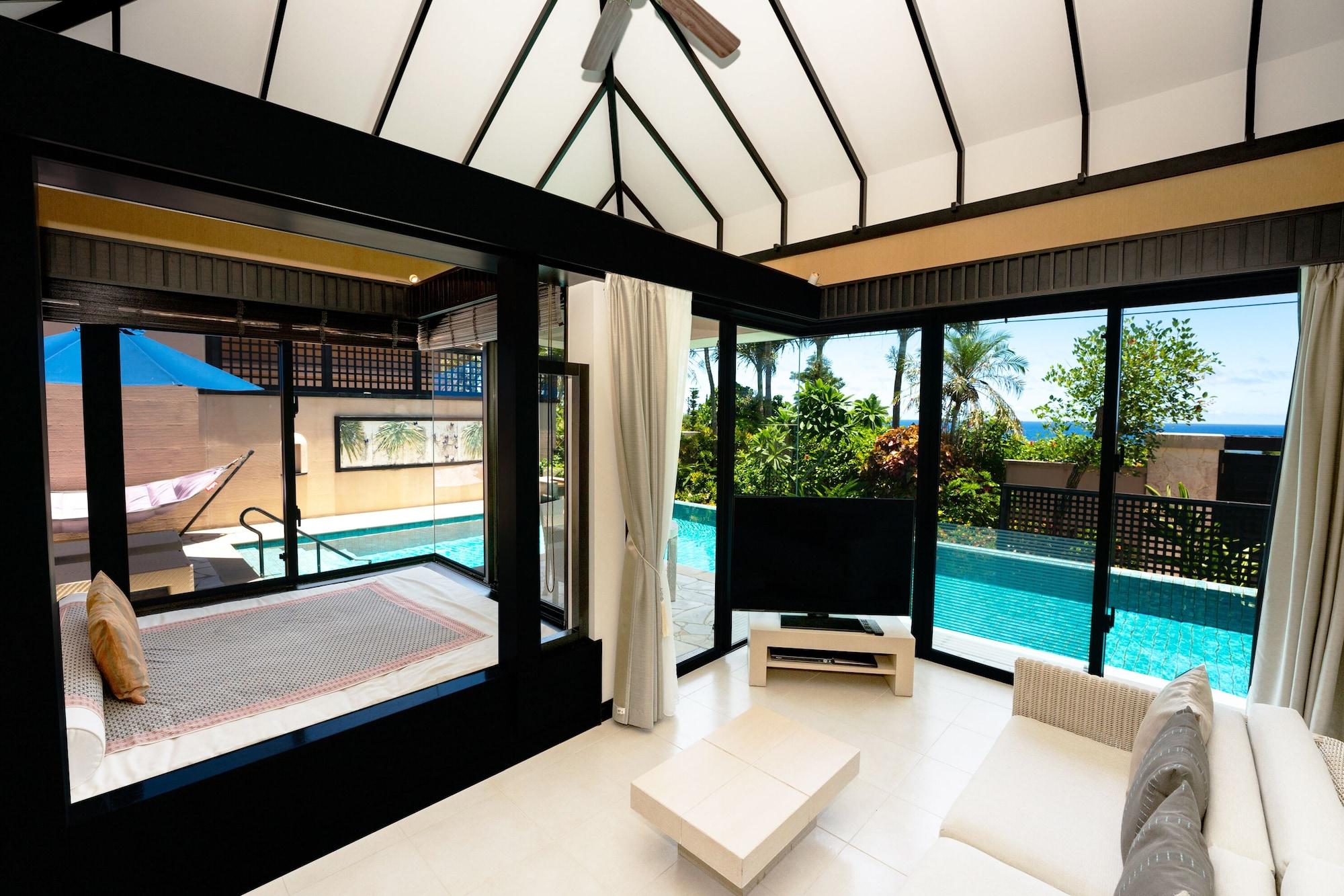 Villa Queen Bed Non Smoking