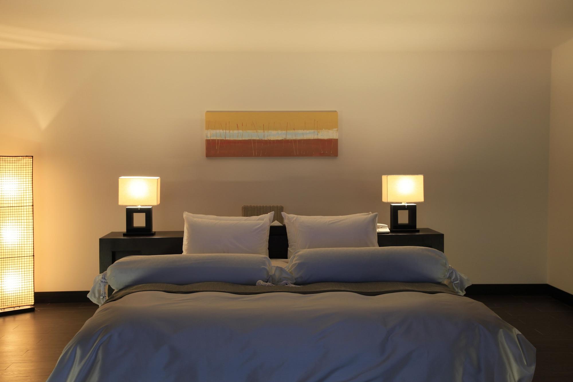 Villa Queen Bed Non Smoking