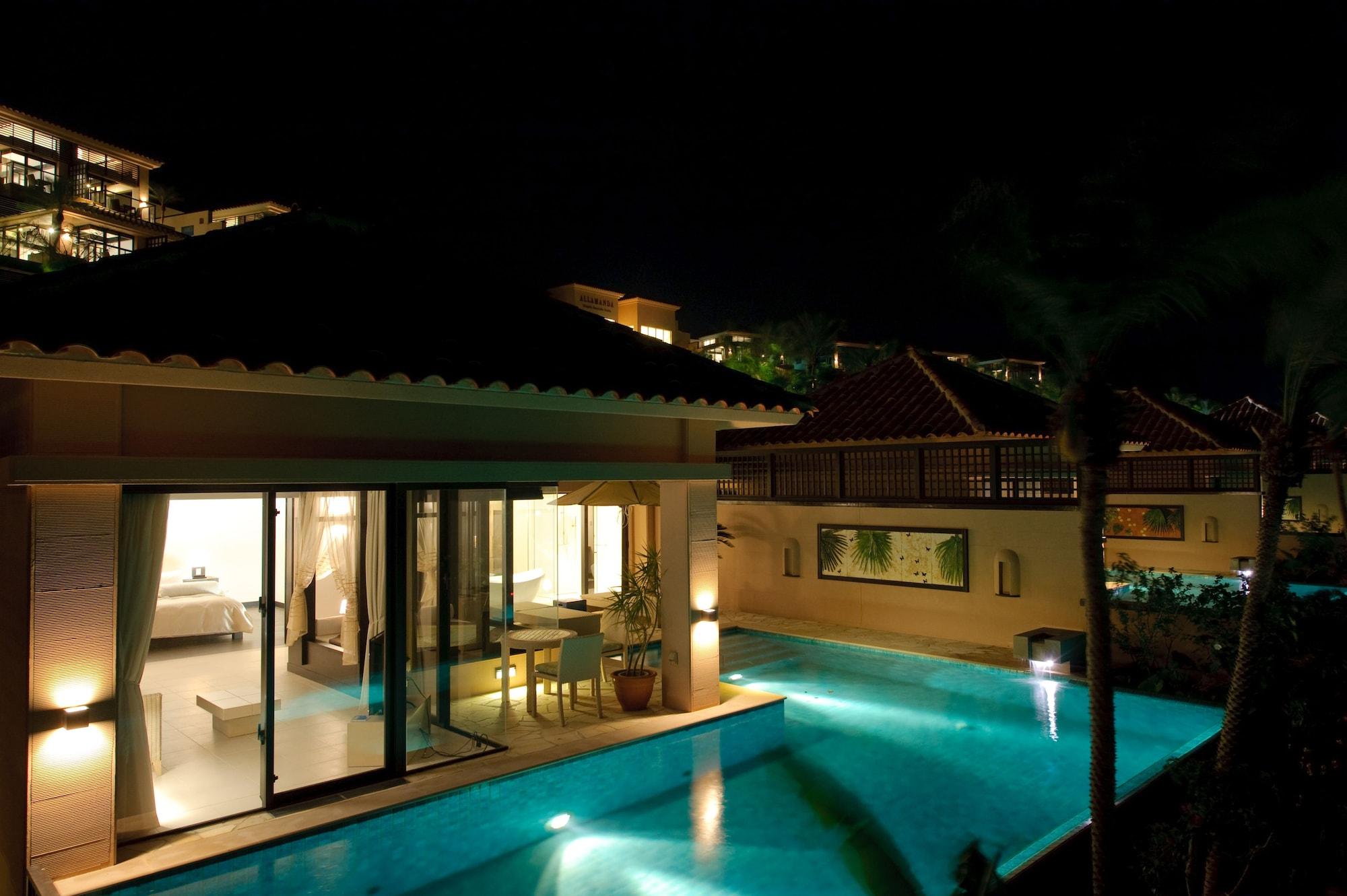 Villa Queen Bed Non Smoking