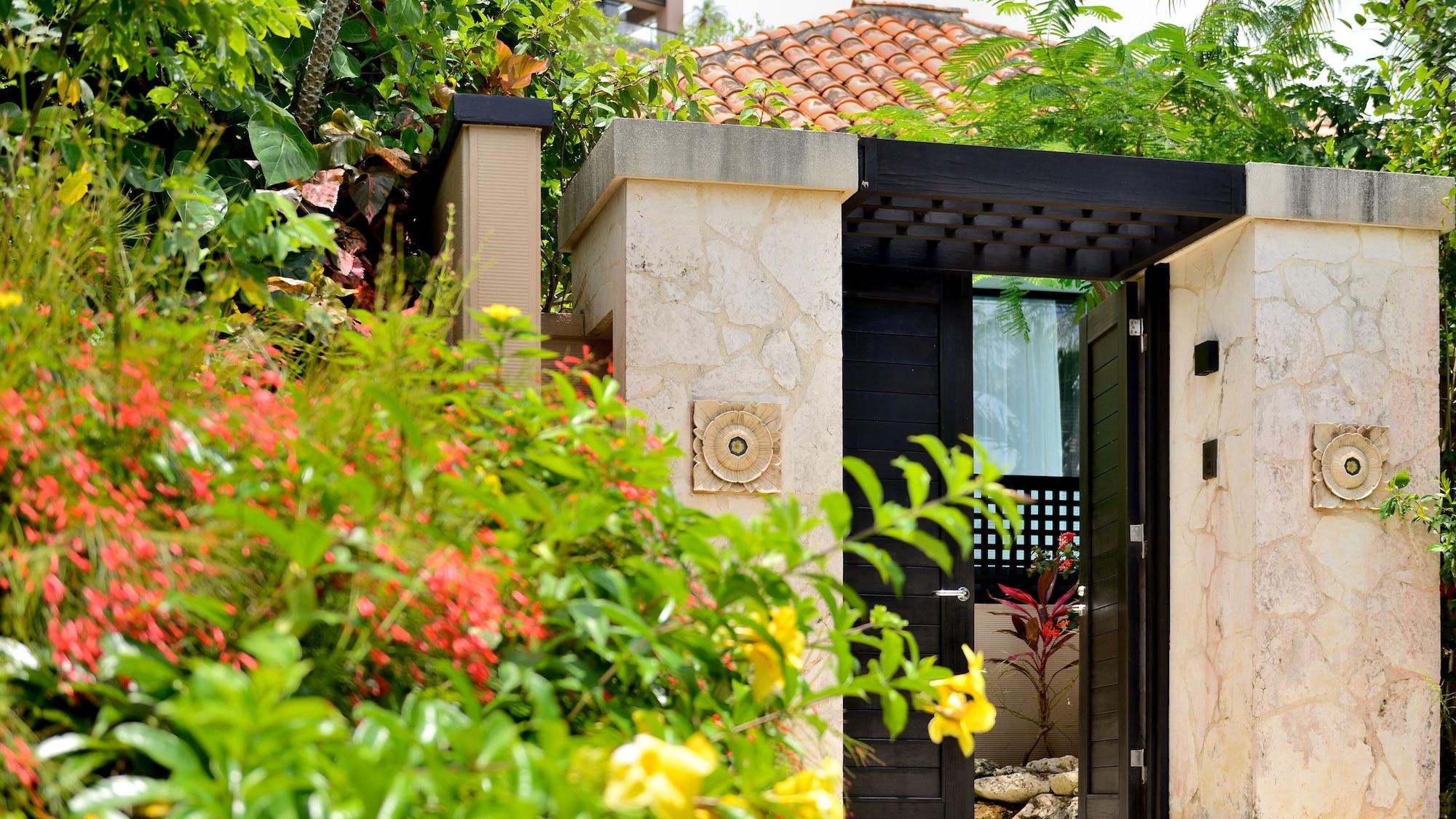 Villa Queen Bed Non Smoking