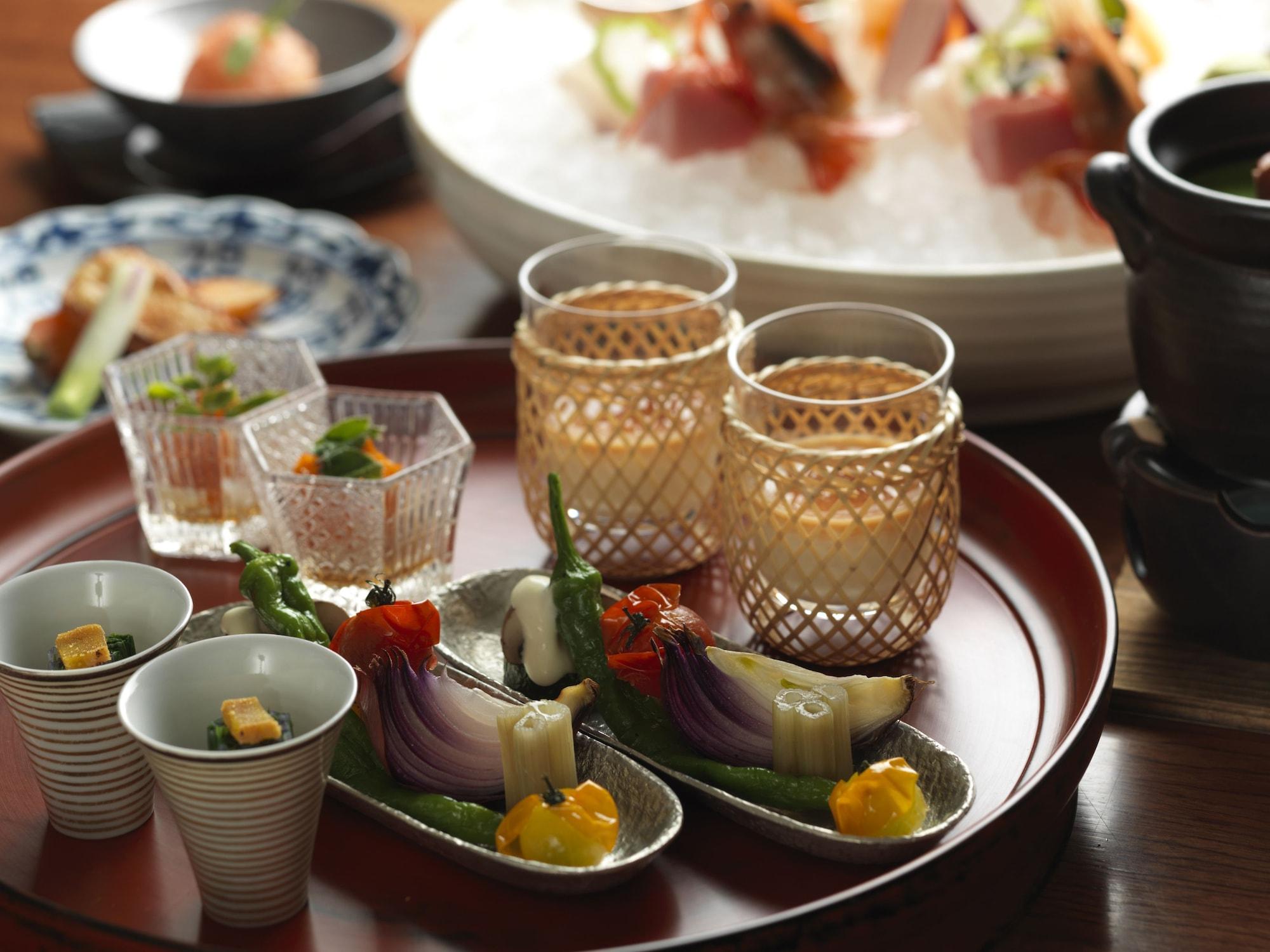 Twin Deluxe Two Beds