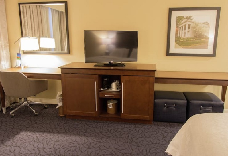 Studio Two Queen Beds Non Smoking