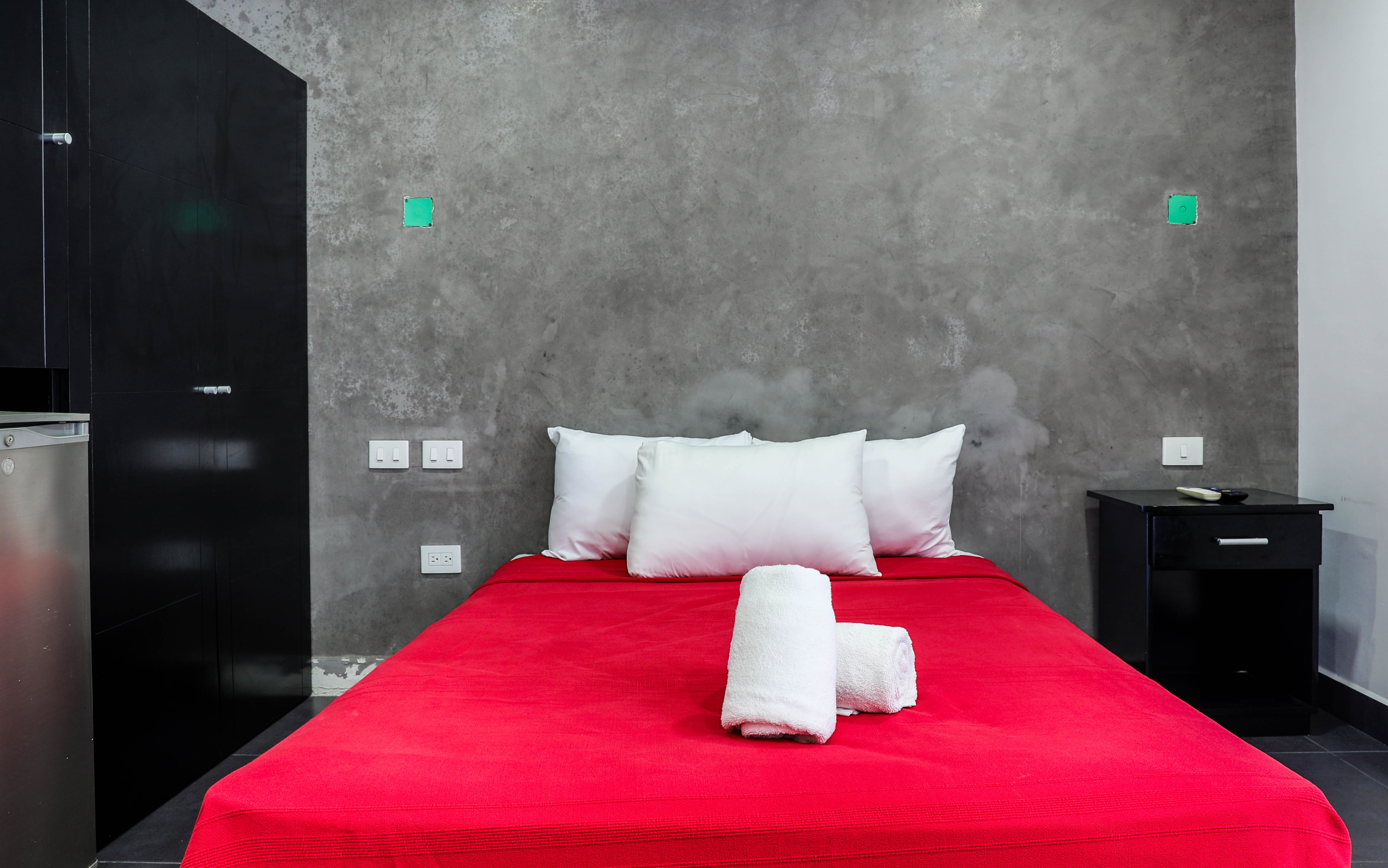 Double Deluxe King Bed