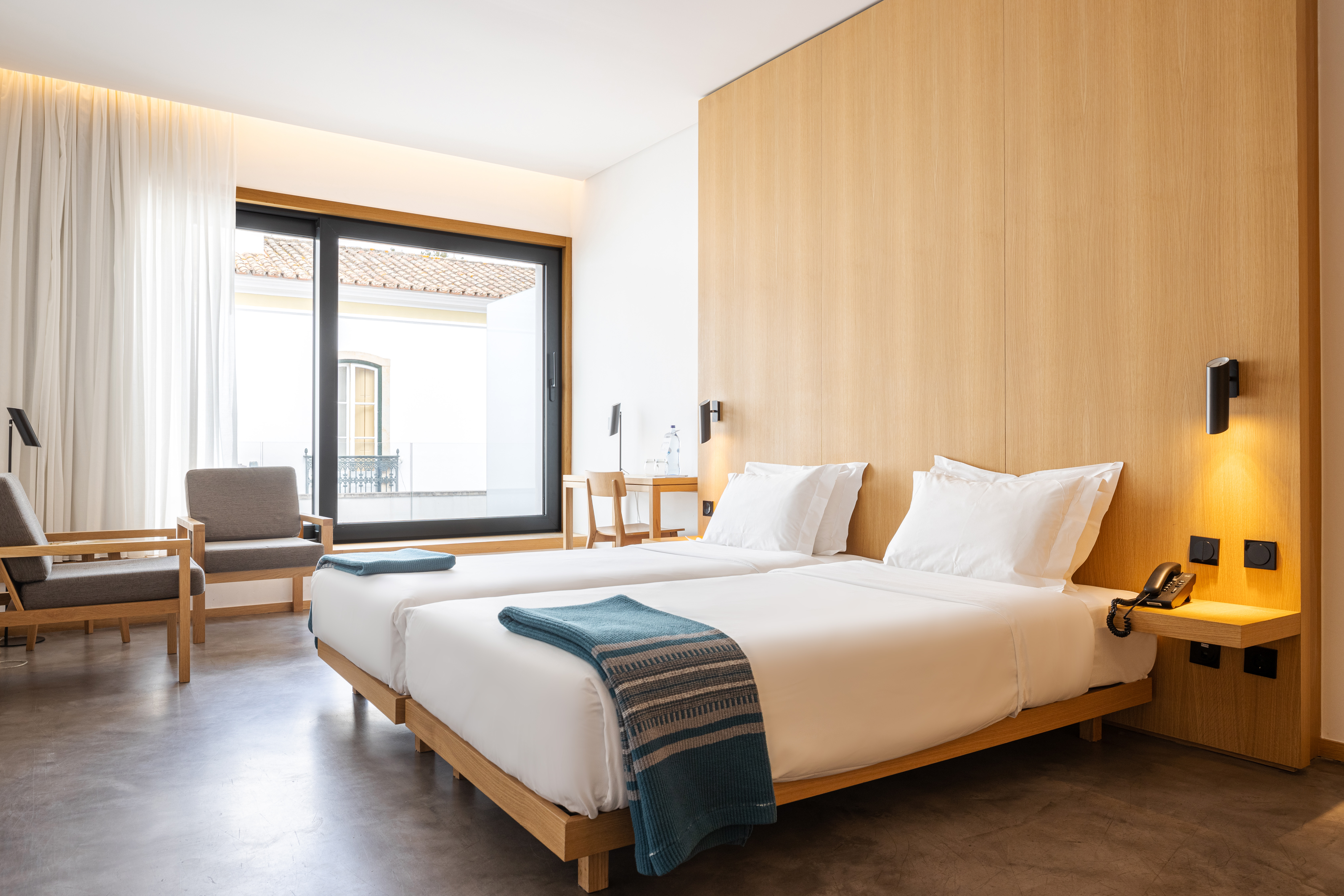 Double or Twin Standard