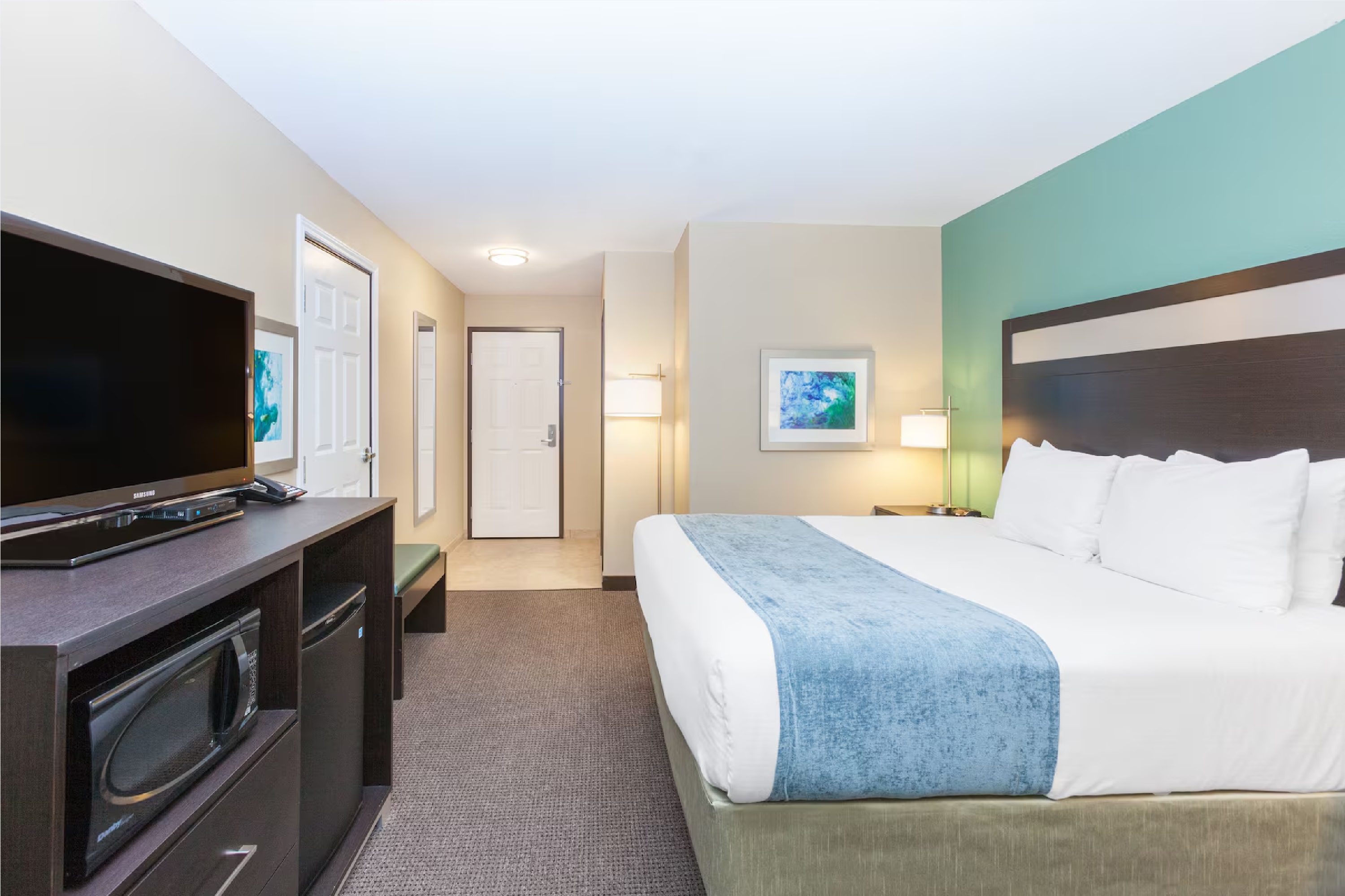 Double King Bed Non Smoking