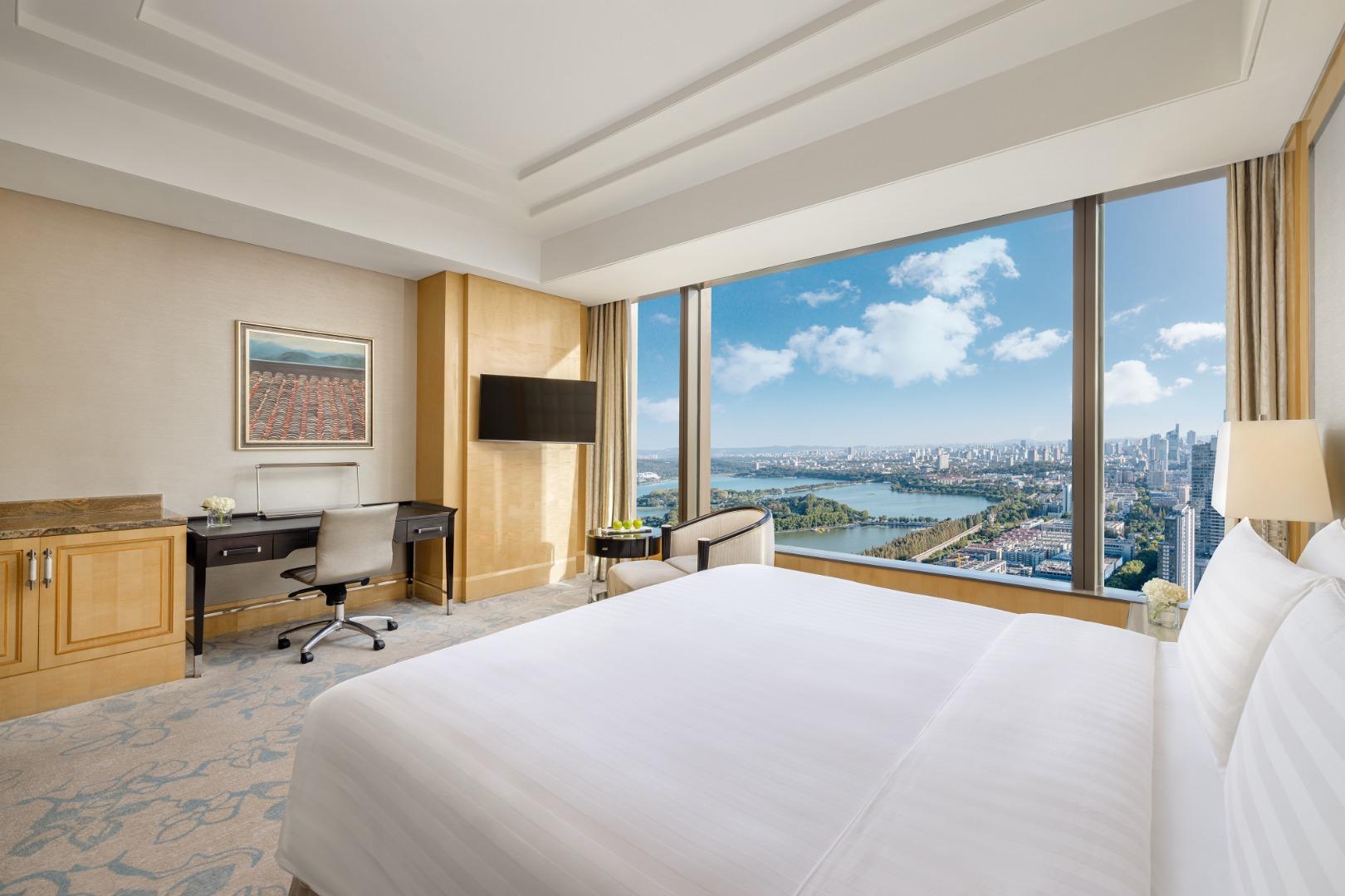 Double Deluxe Lake View