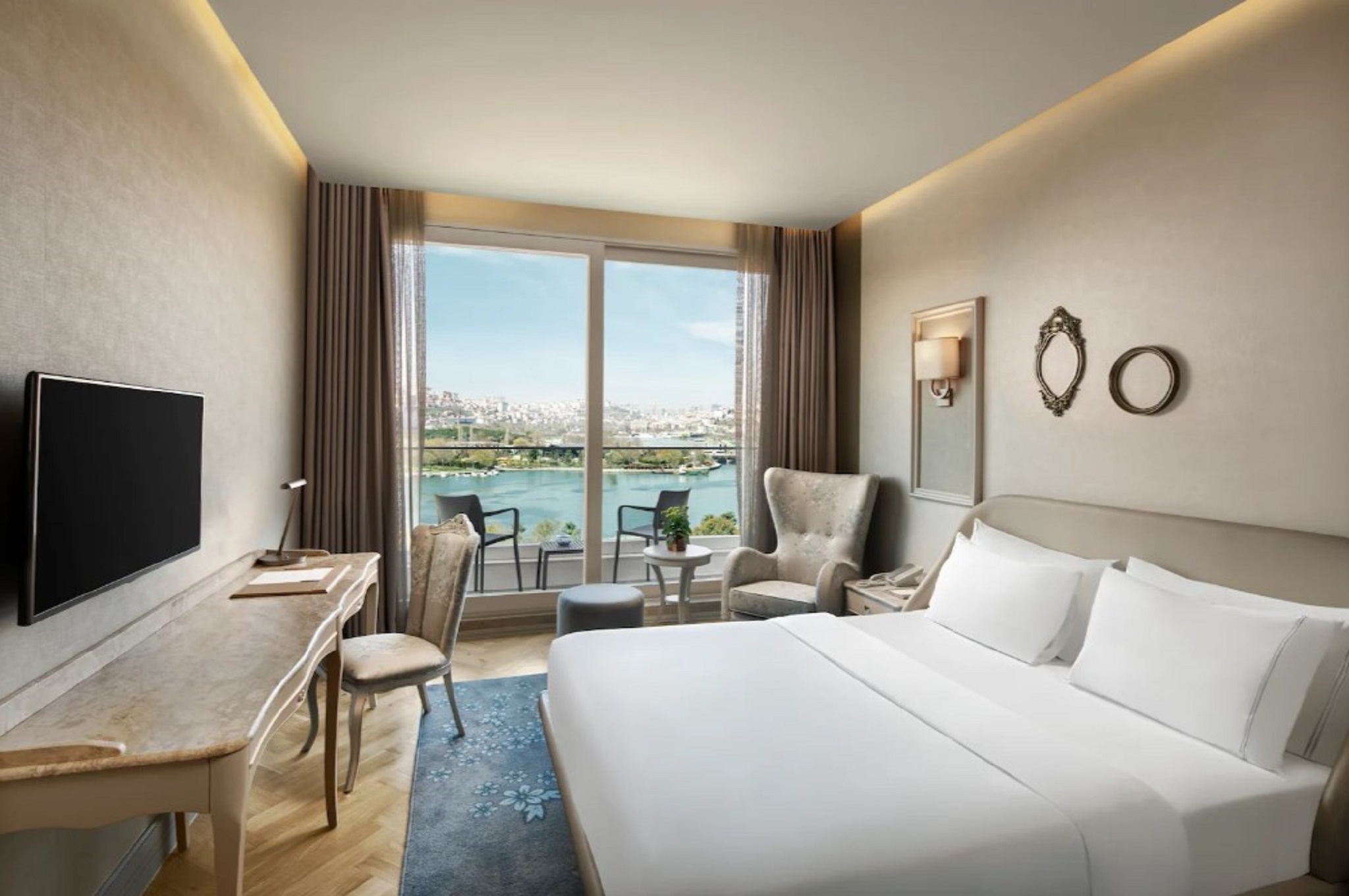 Double Sea View King Bed