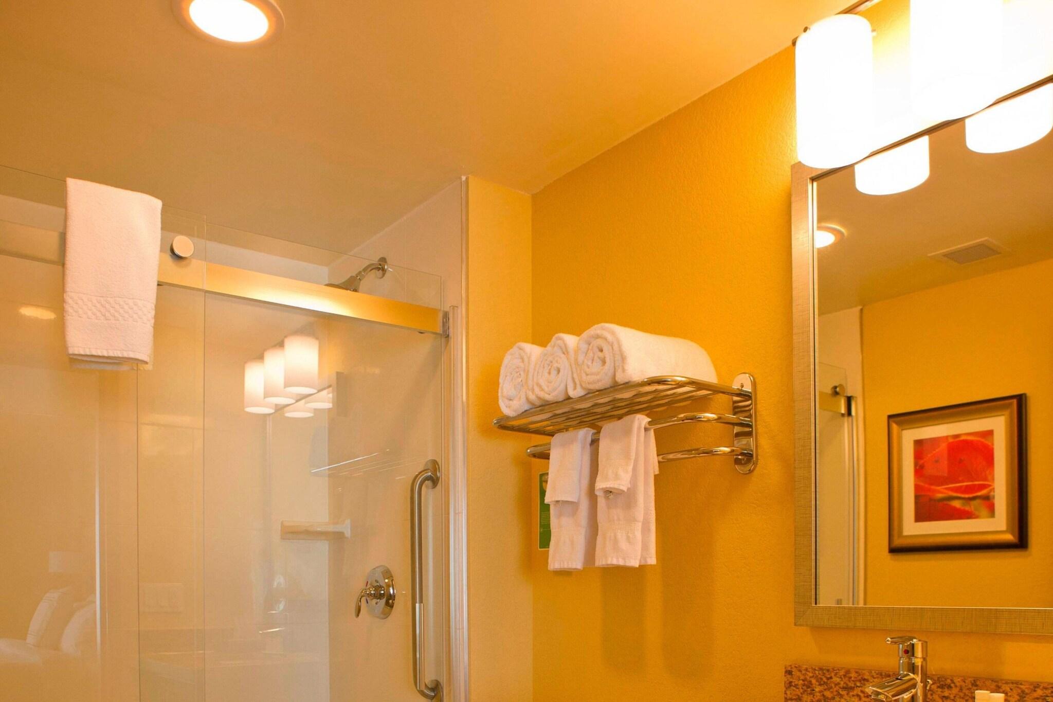 Studio King Size Bed